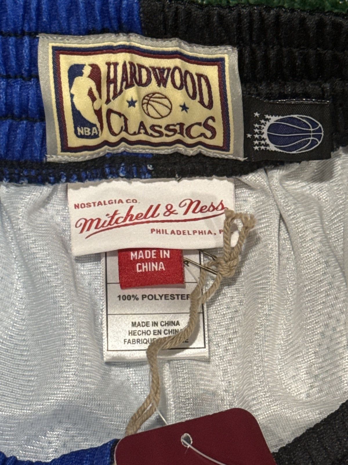 Mitchell & Ness Mitchell & Ness Nba Big Face Fashion Shorts 5.0 Magic Size US 28 / EU 44 - 4 Thumbnail