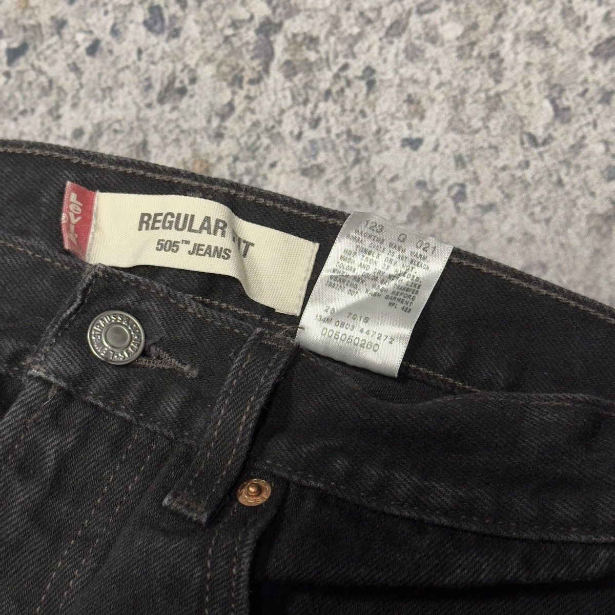 Levi's Vintage Levi’s 505 Black Straight Denim Jeans Size US 31 - 4 Thumbnail