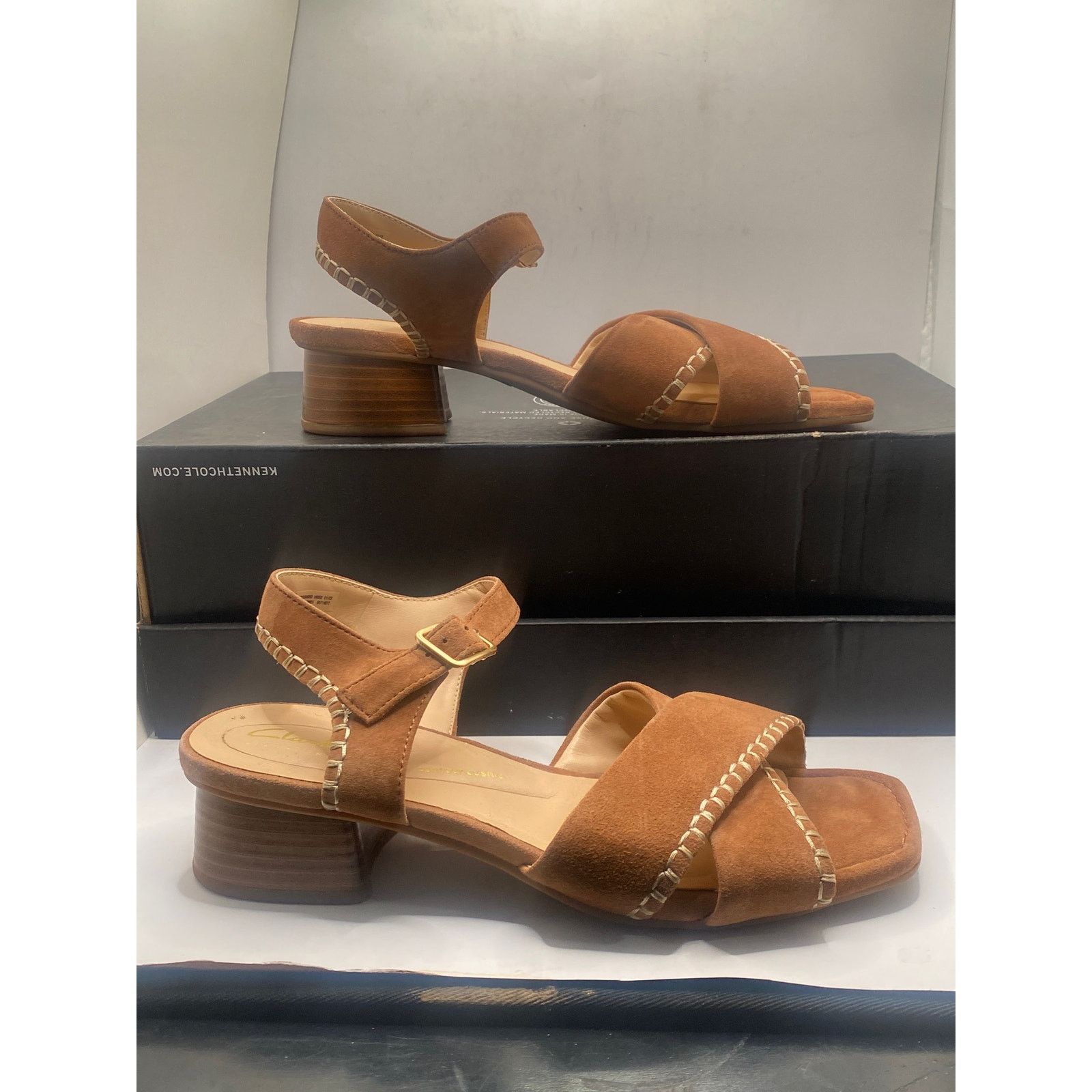 Clarks Clarks Signature Serina35 Cross Suede Sandals Size 7.5 Size US 7.5 / IT 37.5 - 1 Thumbnail