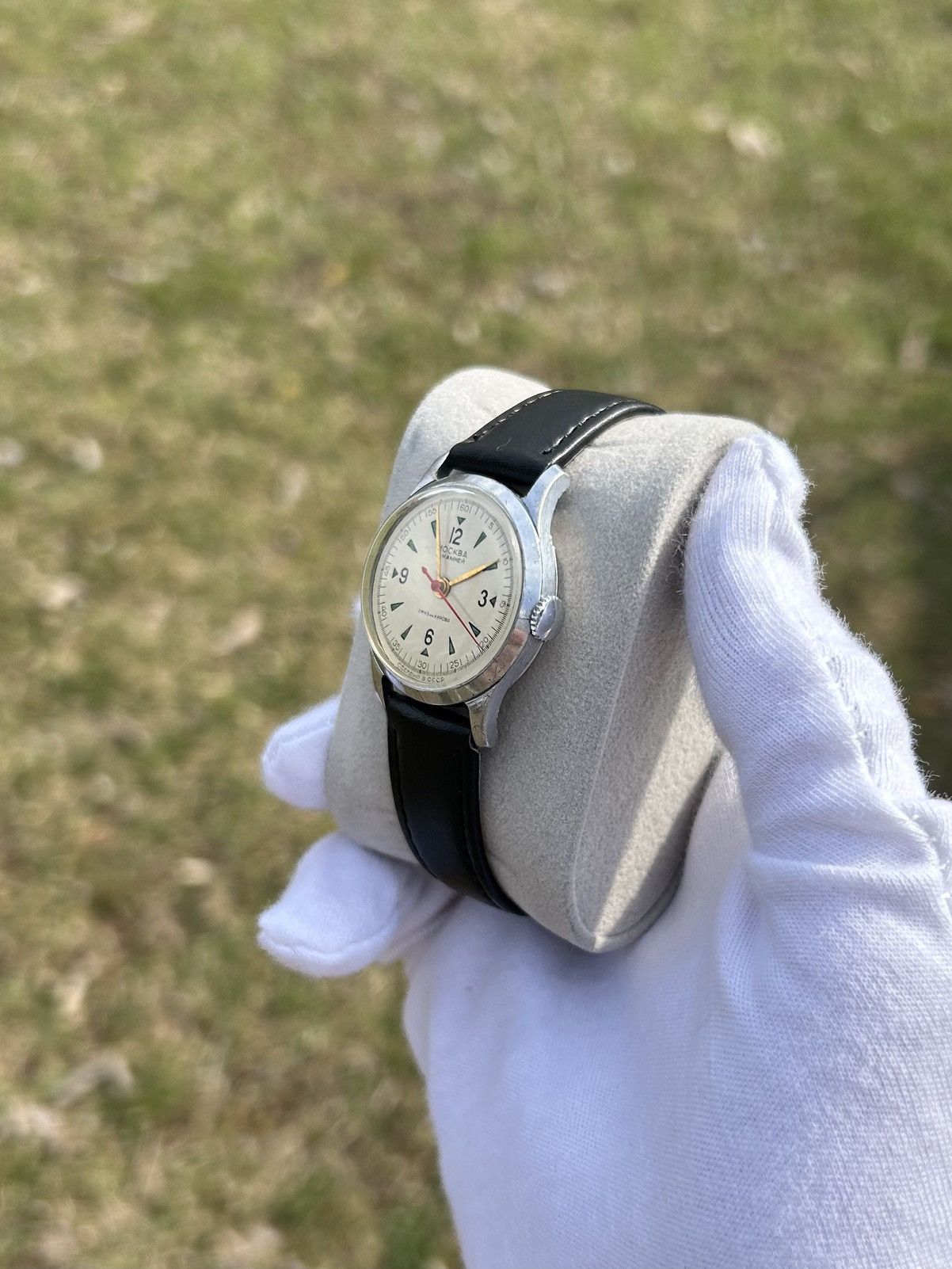 Vintage Vintage Watch Moskva USSR Soviet Mechanical Authentic 1950s Size ONE SIZE - 5 Thumbnail