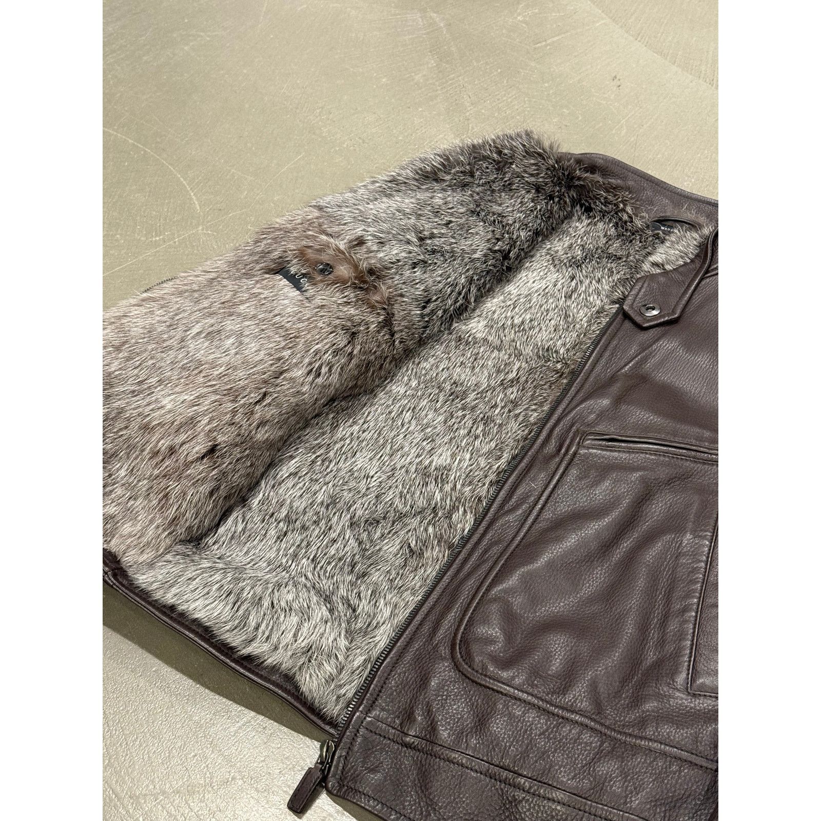 Gucci 2000s Gucci by Tom Ford fur lining leather bomber jacket Size L / US 10 / IT 46 - 7 Thumbnail