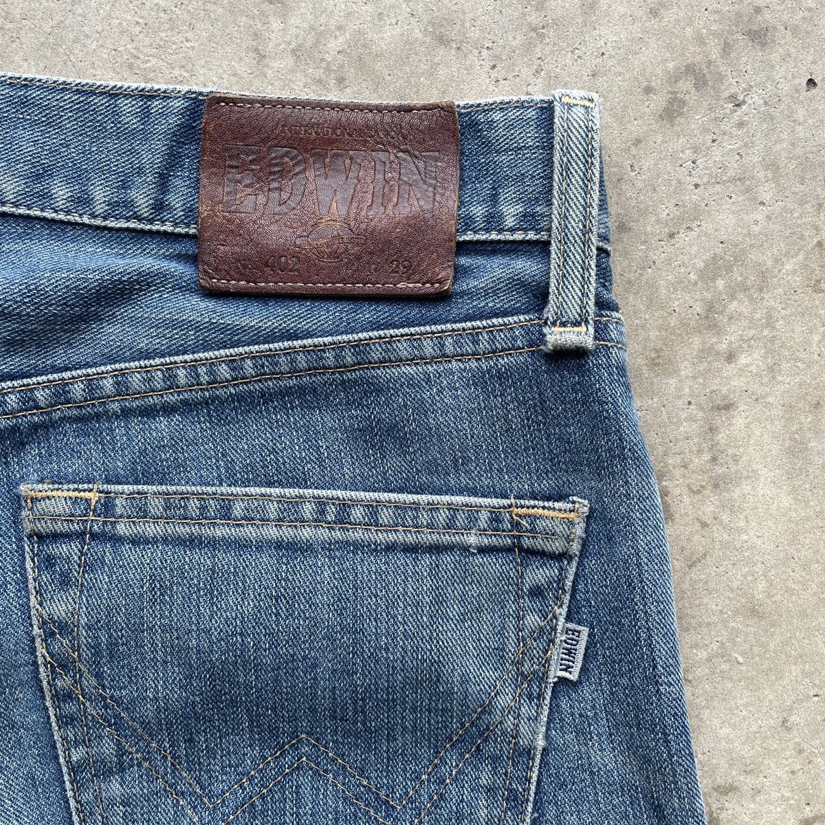 Edwin Vintage Edwin 402 Faded Jeans Pants Denim W30x29.5 Size US 30 / EU 46 - 9 Thumbnail