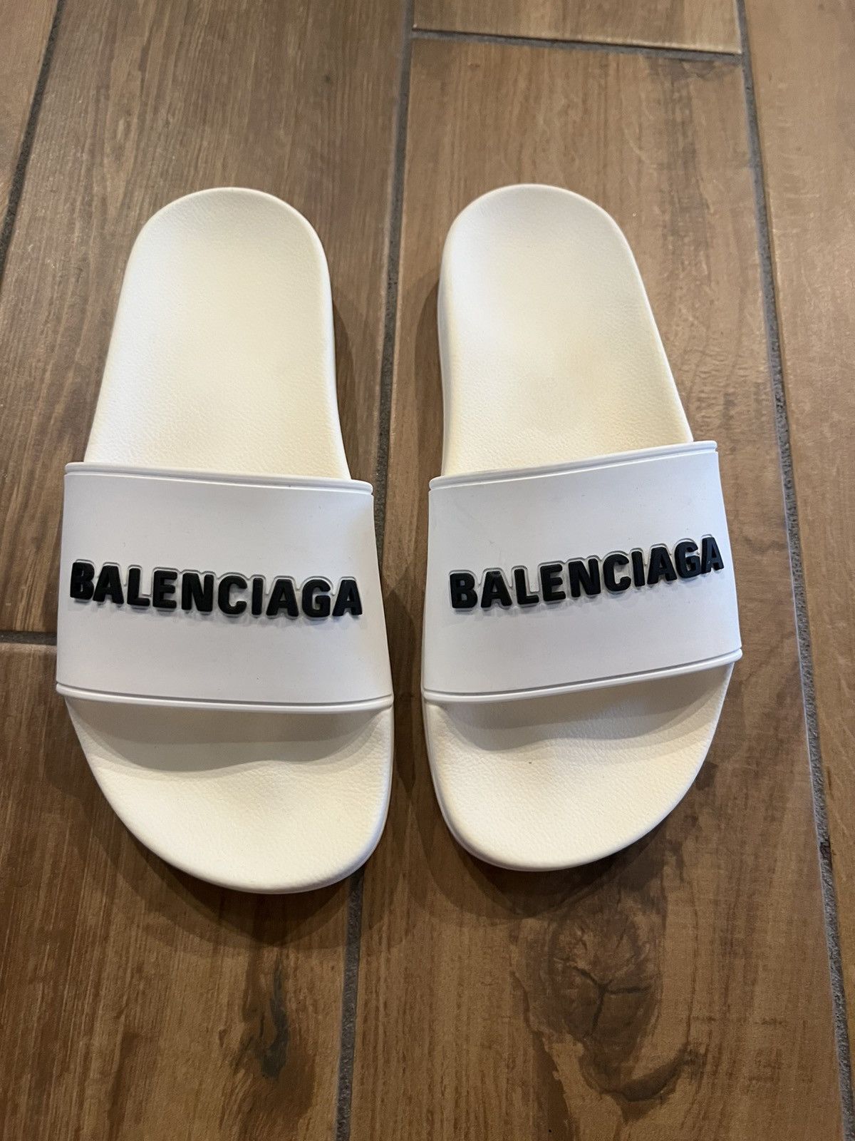 Balenciaga white Balenciaga Slides Size US 7 / IT 37 - 1 Thumbnail