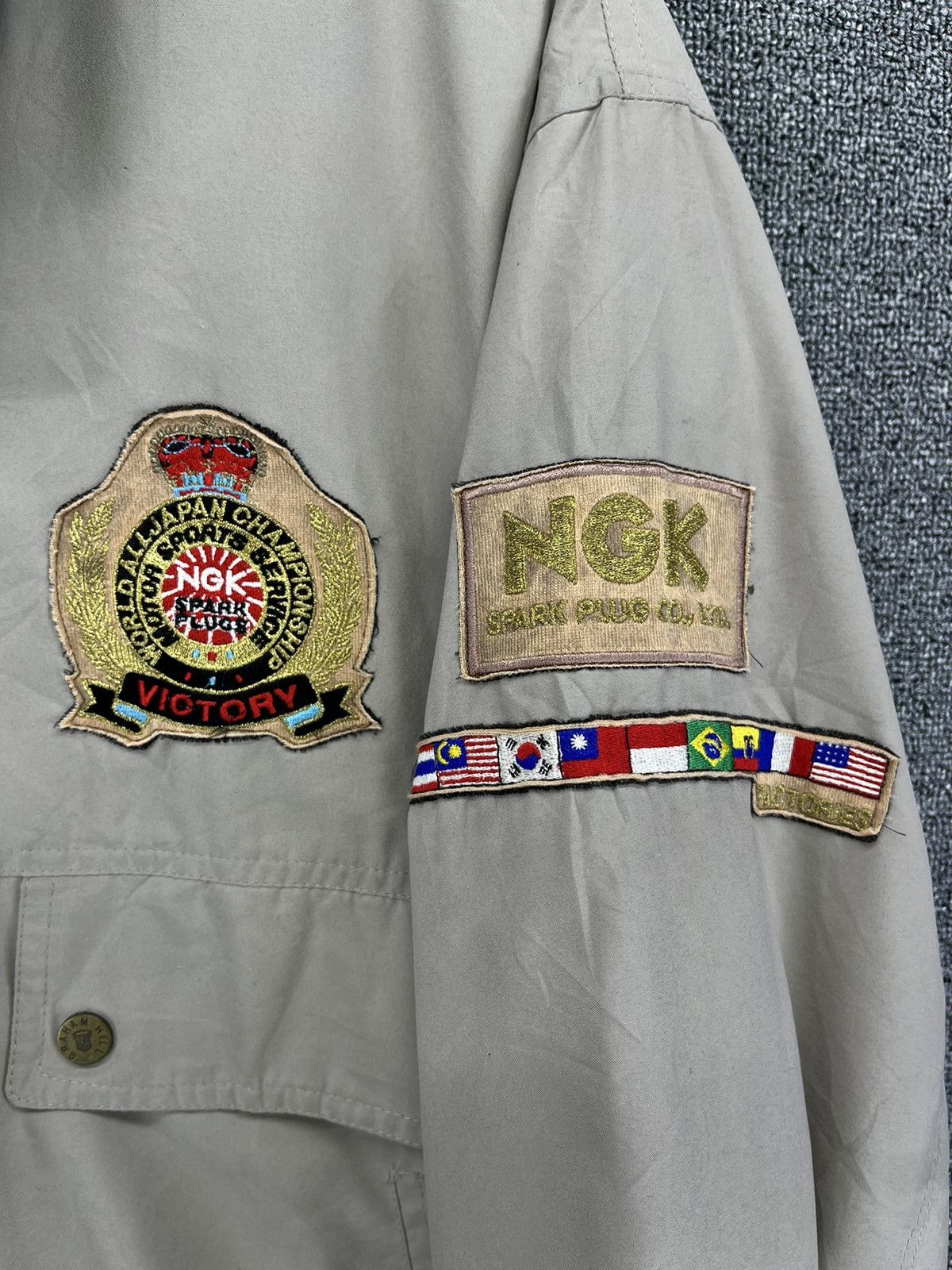 Japanese Brand Vintage Graham Hills NGK Spark Plug Bomber Style Jacket Size US L / EU 52-54 / 3 - 9 Thumbnail