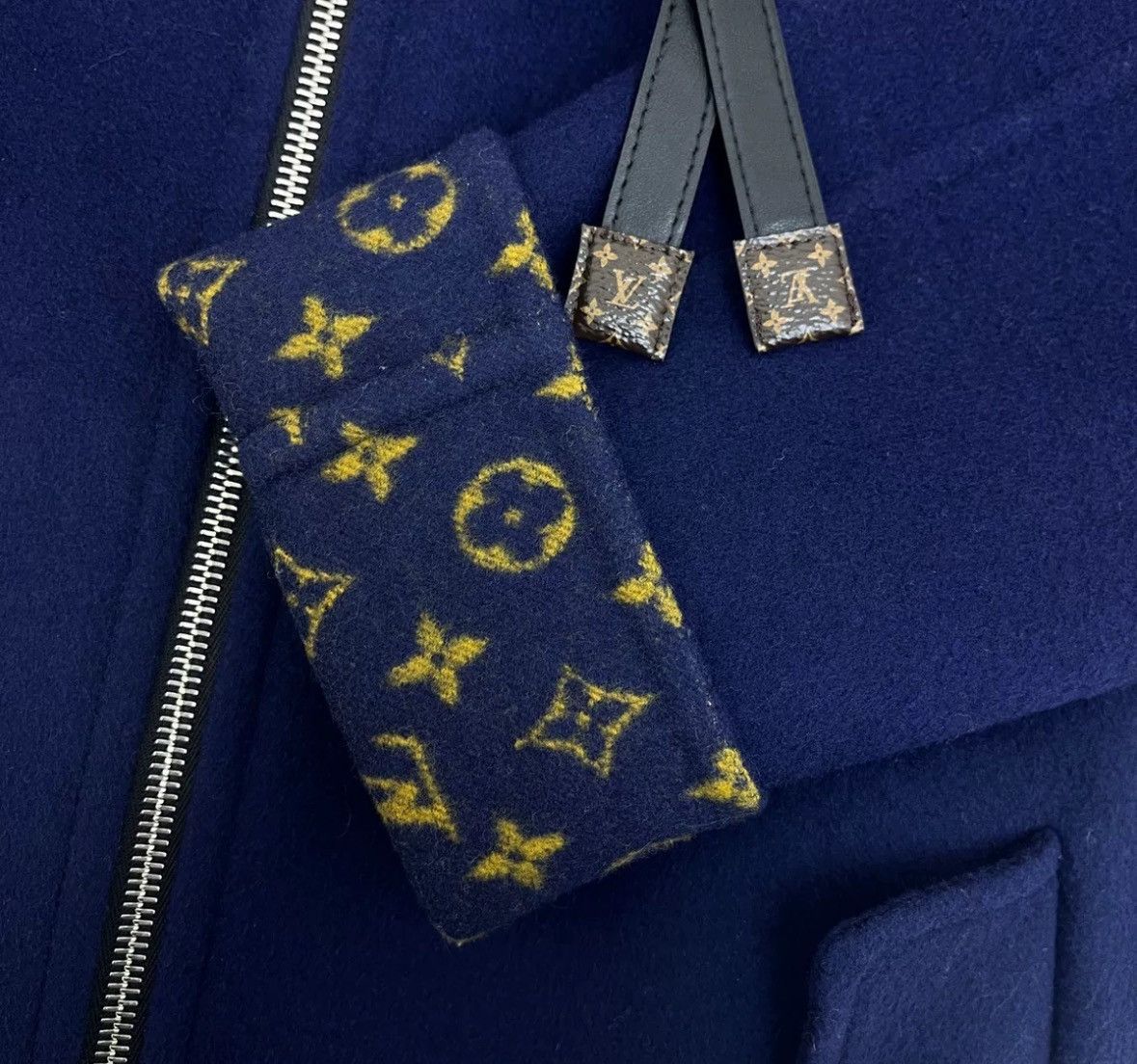 Louis Vuitton Louis Vuitton Blue leather label wool hooded coat Size US S / EU 44-46 / 1 - 6 Thumbnail