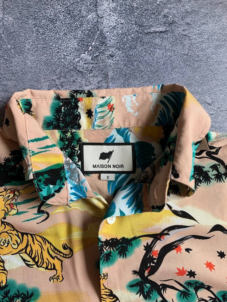 Other Maison Noir Men’s Shirt – Size S – Tiger Print Viscose Size US S / EU 44-46 / 1 - 6 Thumbnail