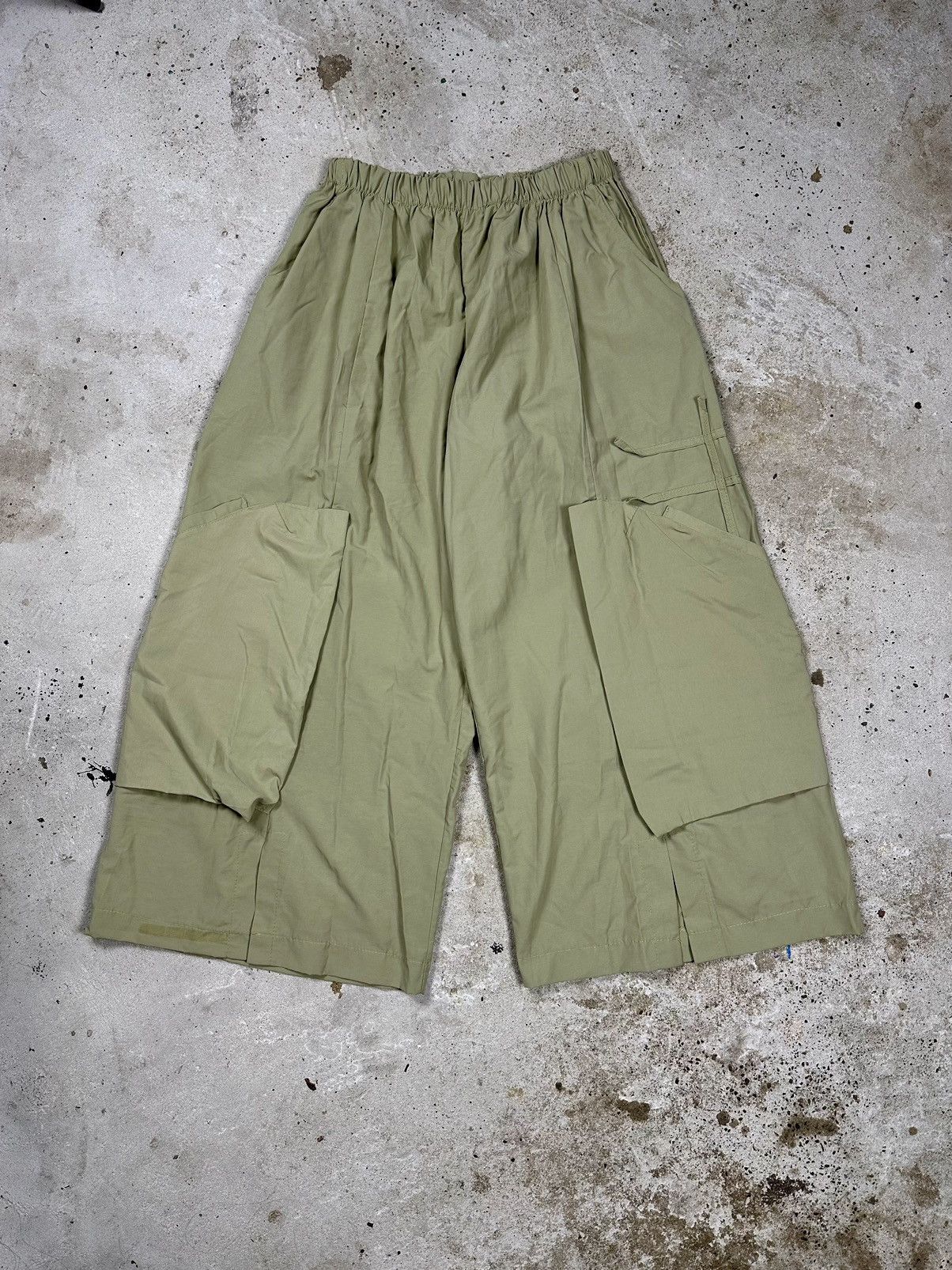 Japanese Brand × Vintage Vintage Y2K Ultra Baggy Cargo Olive Track Pants Loose Size US 33 - 1 Thumbnail