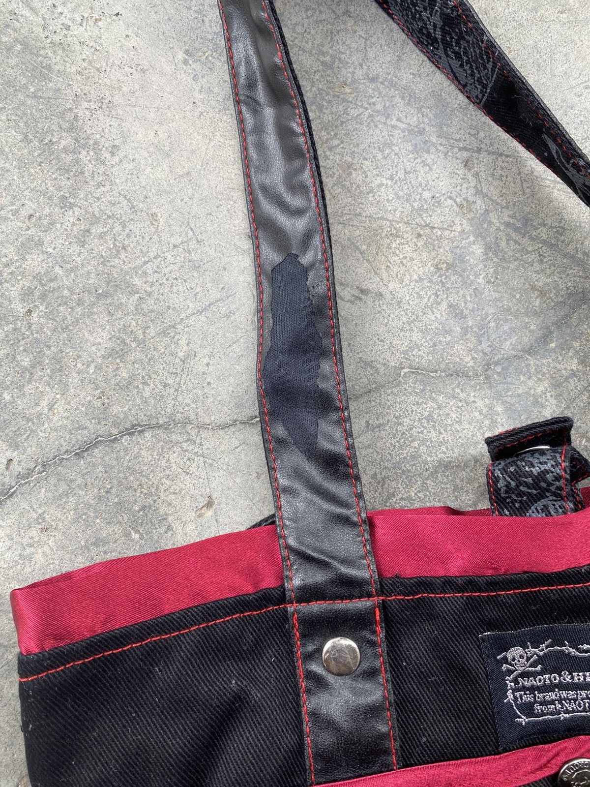 Japanese Brand Vintage Devil H.naoto Multi-Pocket Distressed Tote Bag Size ONE SIZE - 11 Thumbnail