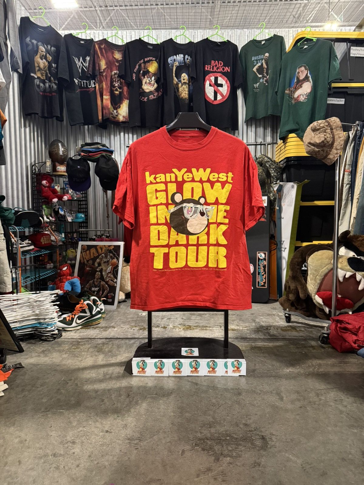 Kanye selling murakami tour shirt