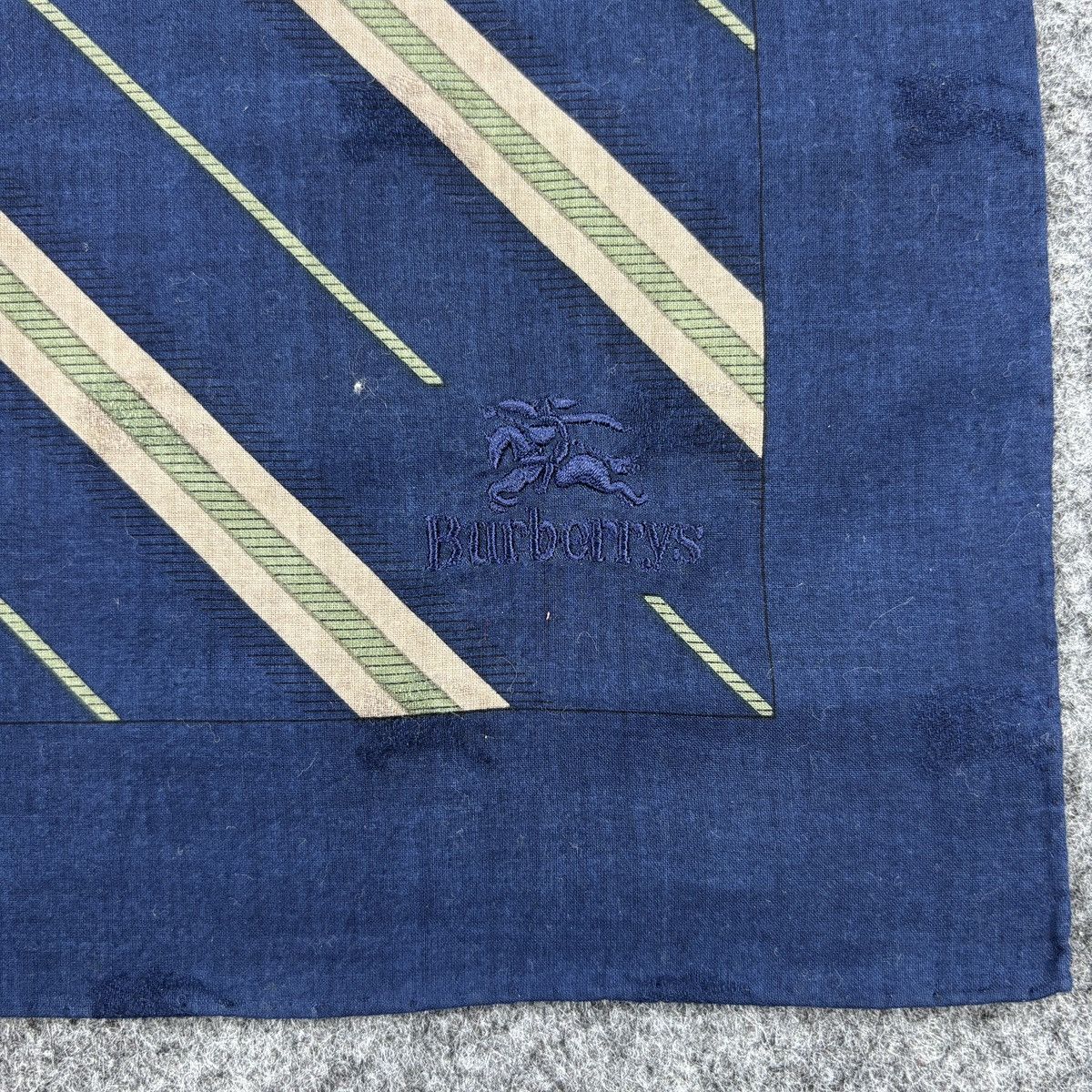 Burberry × Vintage Handkerchief # E030 # Bandana # Neckerchief Size ONE SIZE - 3 Thumbnail