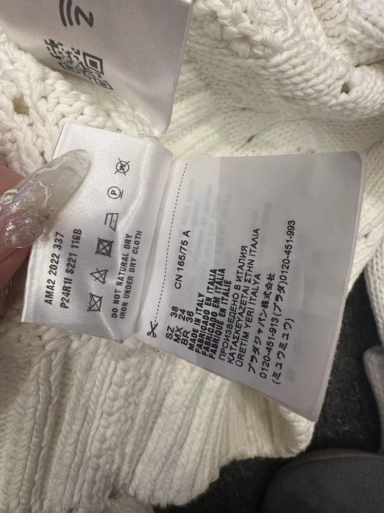 Prada PradaWhite V-neck triangle label knitted long-sleeved top 2 Size XS / US 0-2 / IT 36-38 - 4 Thumbnail