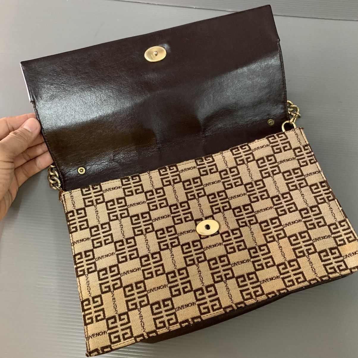 Givenchy Givenchy Vintage Clutch Chain Bag Size ONE SIZE - 10 Thumbnail
