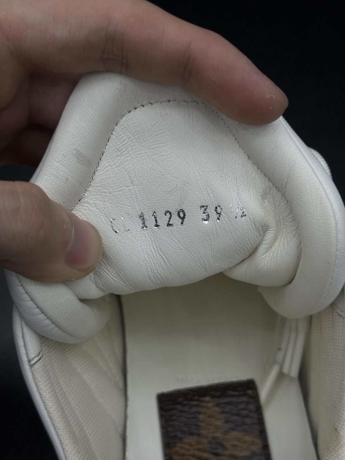 Louis Vuitton Louis Vuitton Archlight Trainer Monogram White 39.5LV/9.5US Size US 9.5 / IT 39.5 - 8 Thumbnail