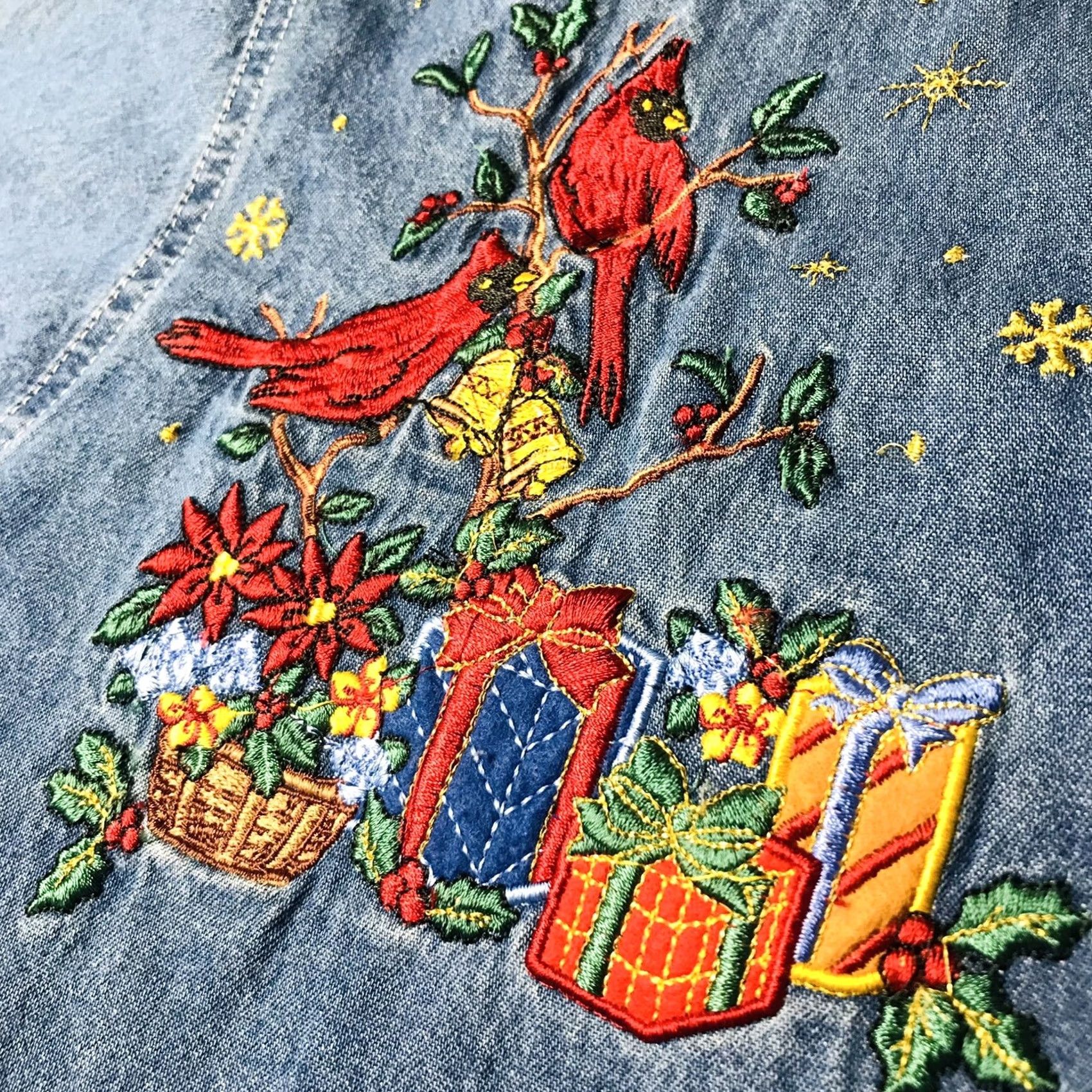 Vintage VINTAGE Bobbie Brooks Women Shirt L Christmas Embroidered Button-Up Long Sleeve Blue Cardinal Tangible Velvet Trim Collar Size L / US 10 / IT 46 - 3 Thumbnail