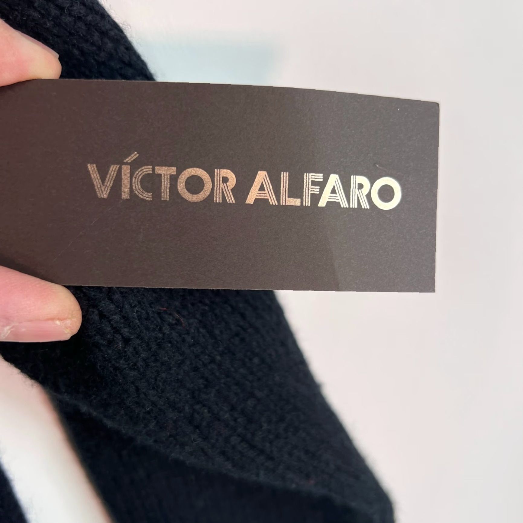 Vintage VINTAGE Victor Alfaro Lambs Wool Cable Knit Sweater Women's L Adult Black Bohemian Classic 90s Girls Mens? Size L / US 10 / IT 46 - 5 Thumbnail