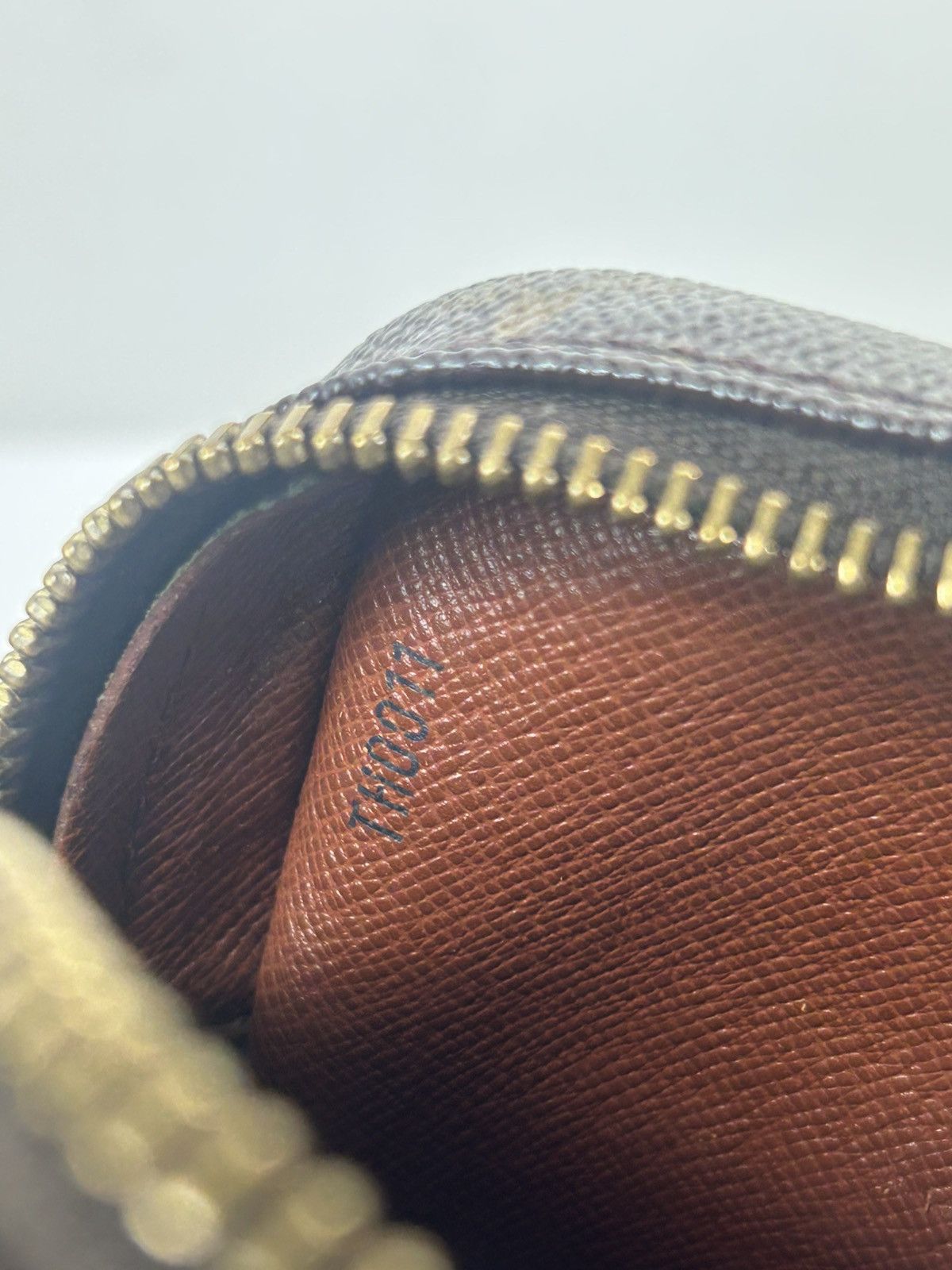 Louis Vuitton Louis Vuitton Monogram Danube Crossbody Bag Size ONE SIZE - 8 Thumbnail