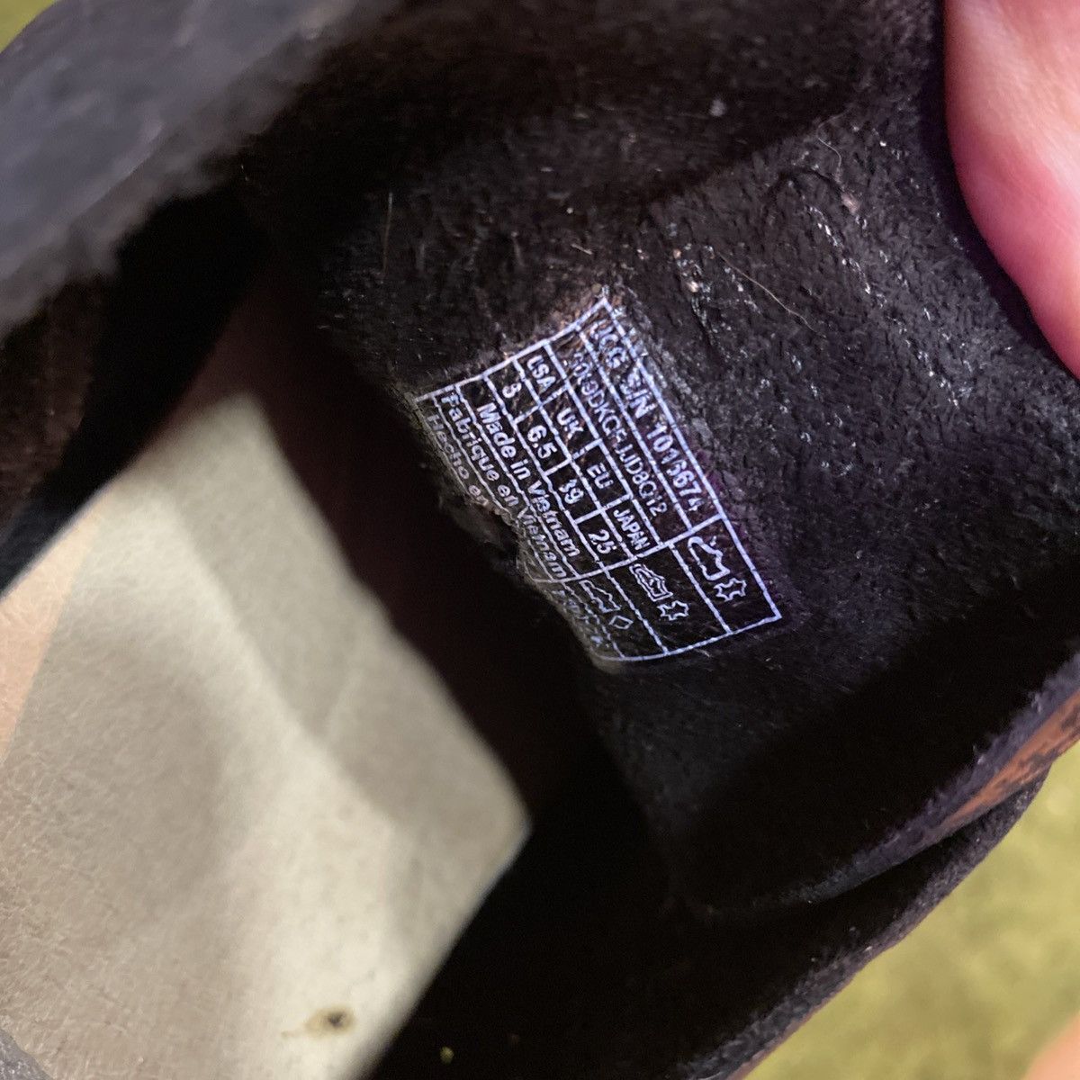 Ugg Treadlite by UGG Tye Black Suede Leather Sneaker Size US 8 / IT 38 - 3 Thumbnail