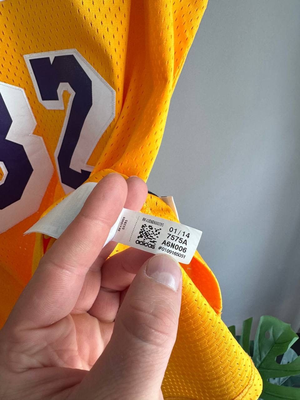 Adidas Adidas L. A. Lakers NBA Basketball Jersey #32 JOHNSON Size M Size US M / EU 48-50 / 2 - 13 Thumbnail