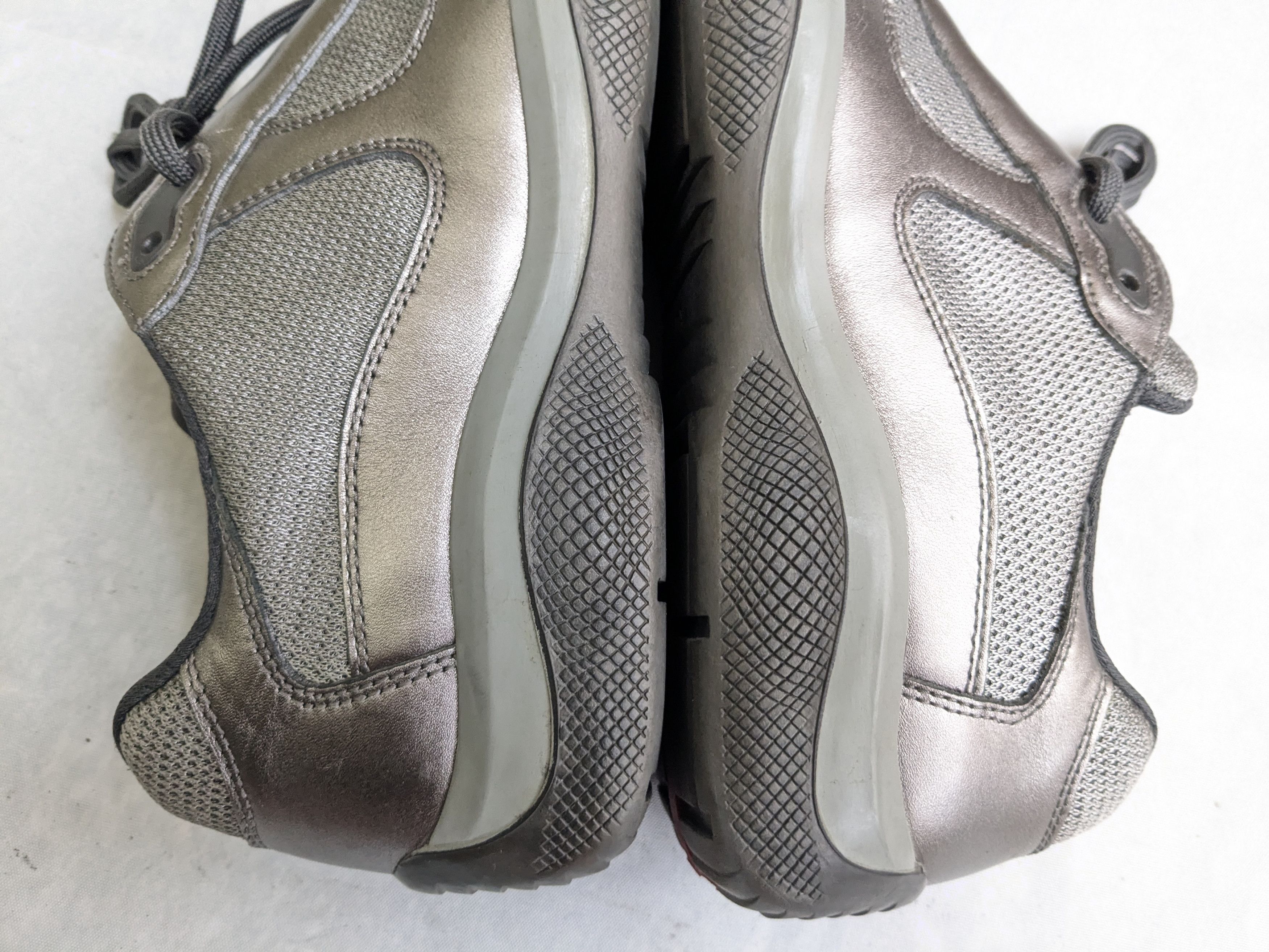 Prada Prada America's Cup Sneakers Silver 7 Leather Low Tops Size US 7 / EU 40 - 12 Thumbnail