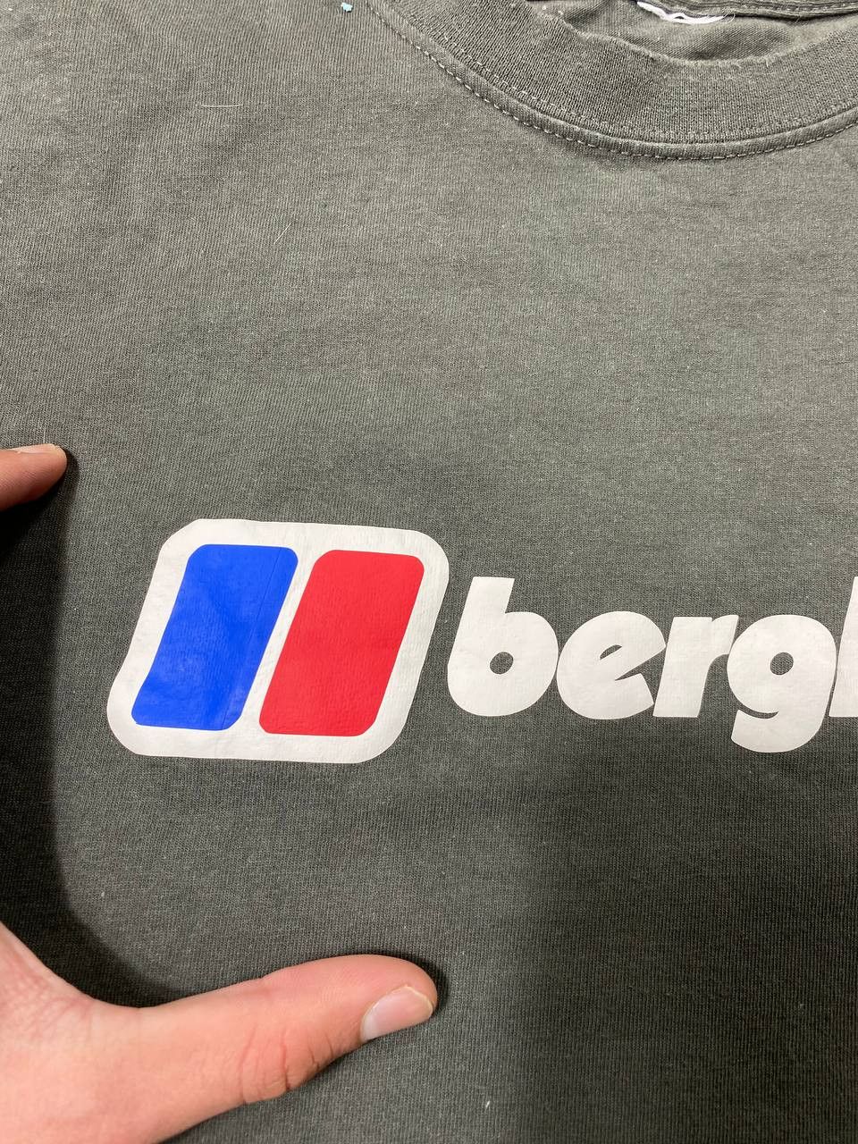 Berghaus Vintage Berghaus T-shirts Logo 90s Y2K USA Size US XL / EU 56 / 4 - 5 Thumbnail