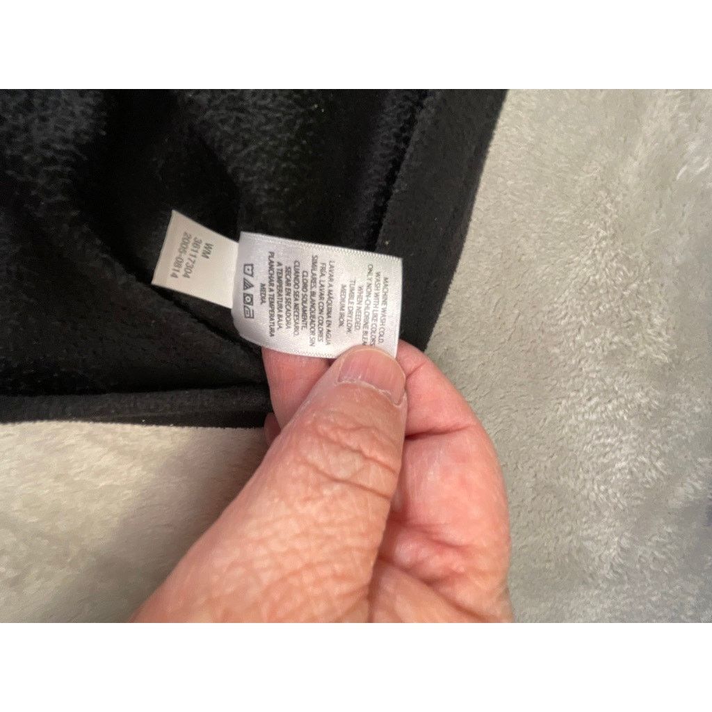 Other Danskin Now 1/4 Zip Black Fleece Pullover, Medium (8-10) Size M / US 6-8 / IT 42-44 - 5 Thumbnail
