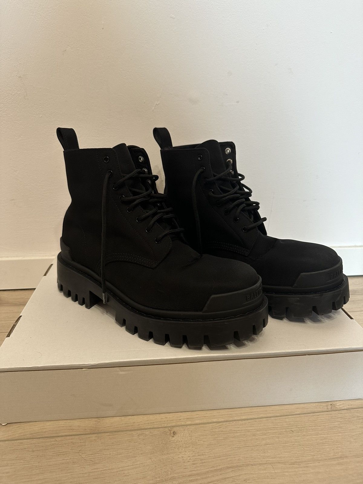 Balenciaga Balenciaga strike cloth boots Size US 7.5 / EU 40-41 - 3 Thumbnail