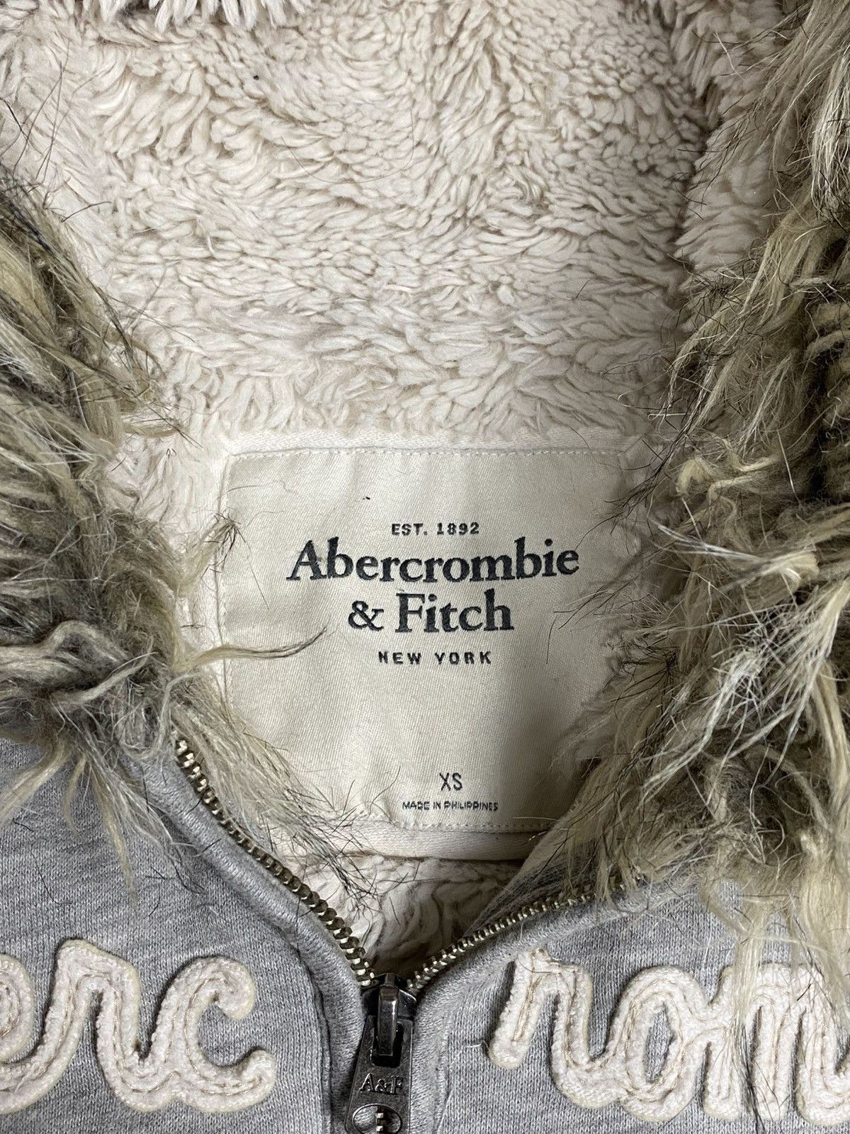 Abercrombie & Fitch ABERCROMBIE FAUXFUR ZIPPER HOODIE Size US XS / EU 42 / 0 - 5 Thumbnail