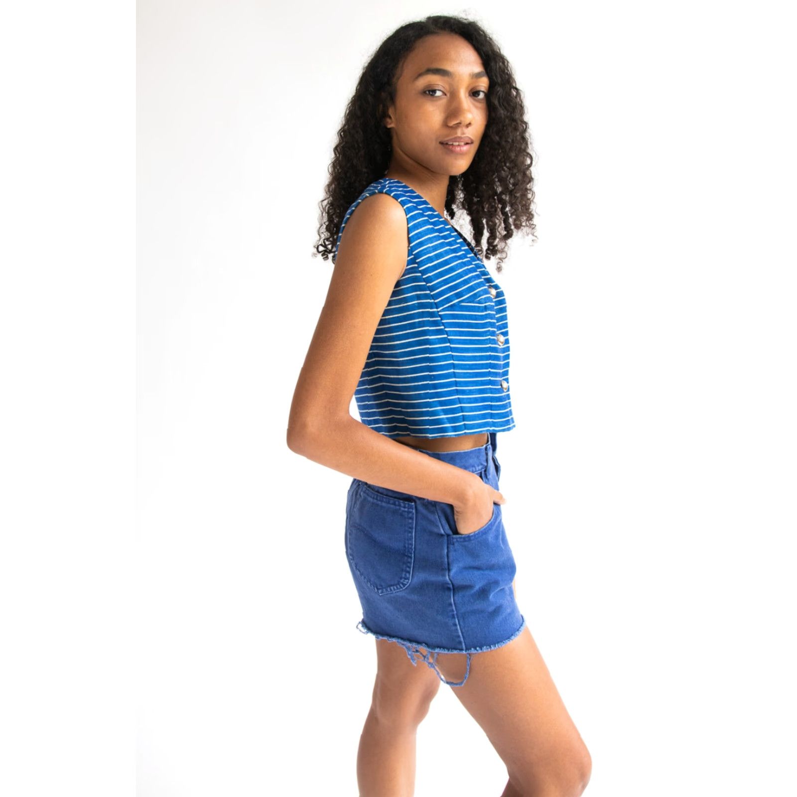 Vintage VINTAGE Joan Leslie Blue Striped Crop Vest Sleeveless Button Down Medium Shirt Womens Size US M / EU 48-50 / 2 - 4 Thumbnail