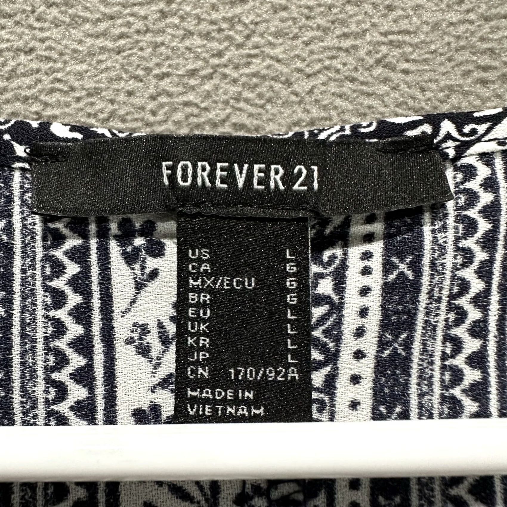 Forever 21 FOREVER 21 Floral Shift Dress Womens Large Blue White Round Neck Sleeveless Short Casual Shirt Dress Size L / US 10 / IT 46 - 4 Thumbnail