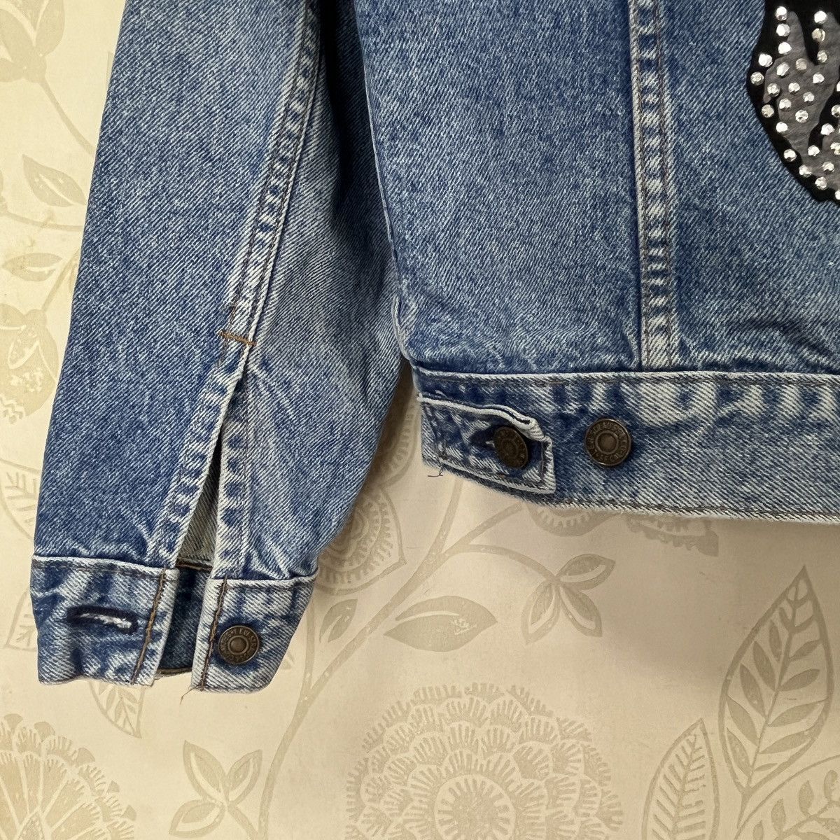 LVC × Levi's Vintage Clothing × Vintage Vintage Levis Trucker Denim Jacket Distressed Skull Patches Size US M / EU 48-50 / 2 - 16 Thumbnail
