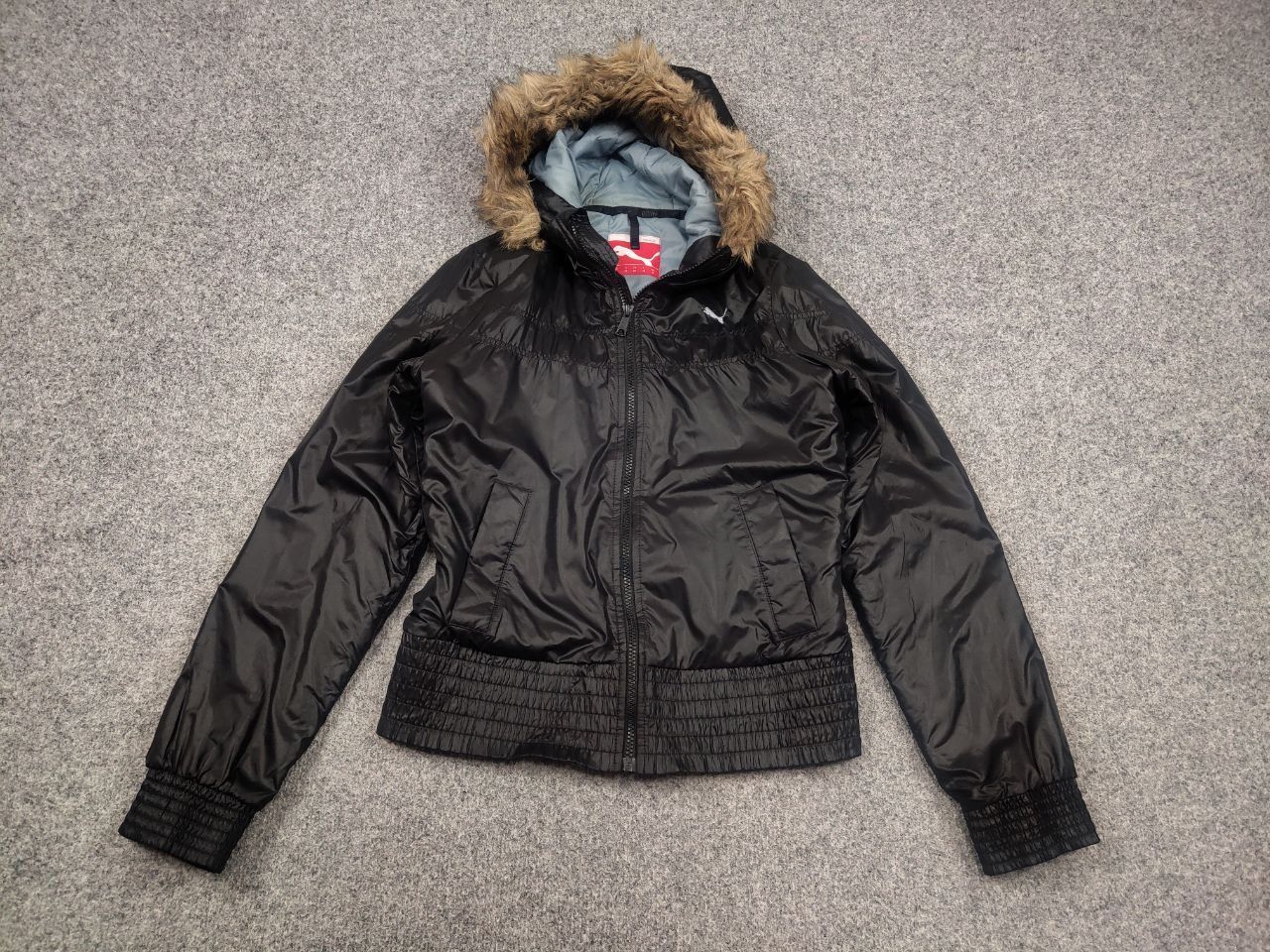 Puma Vintage Puma Fur Hoodie Back Zip Jacket Y2K l.g.b. Style Size US S / EU 44-46 / 1 - 2 Thumbnail