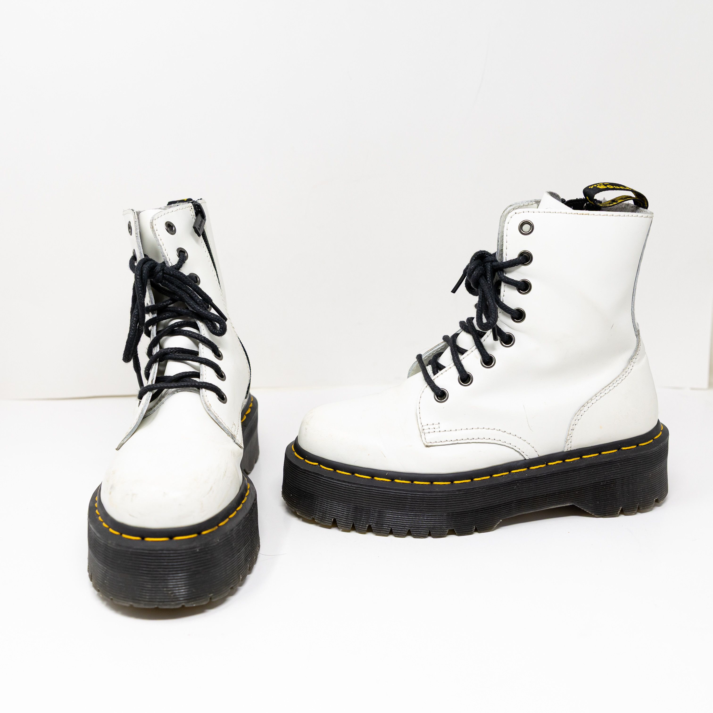 Dr. Martens Dr. Martens Jadon Polished Leather Lug Sole Size US 6 / IT 36 - 1 Thumbnail