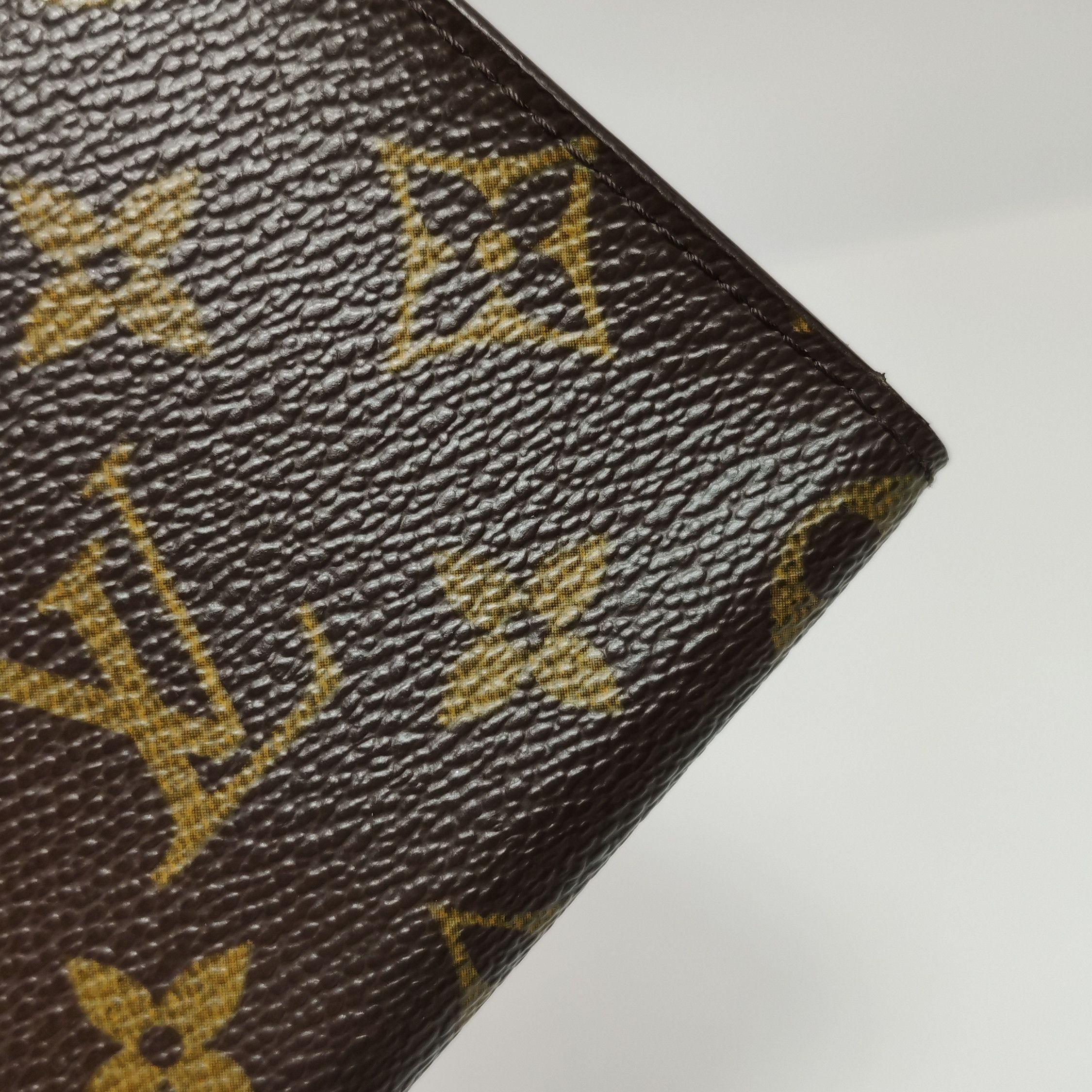 Louis Vuitton Louis Vuitton (LV) Cowhide Monogram Print Card Holder -y250 Size ONE SIZE - 5 Thumbnail