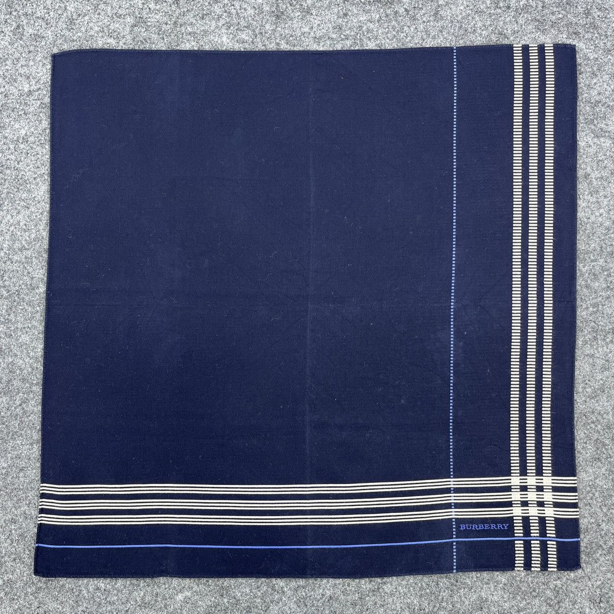 Burberry Burberry Handkerchief / Bandana / Neckerchief B1050 Size ONE SIZE - 1 Thumbnail