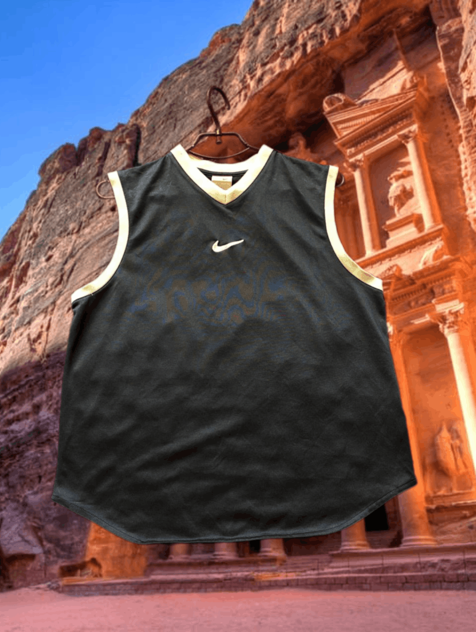Nike × Vintage NIKE vintage tank top big logo Tshirt Size US S / EU 44-46 / 1 - 1 Thumbnail