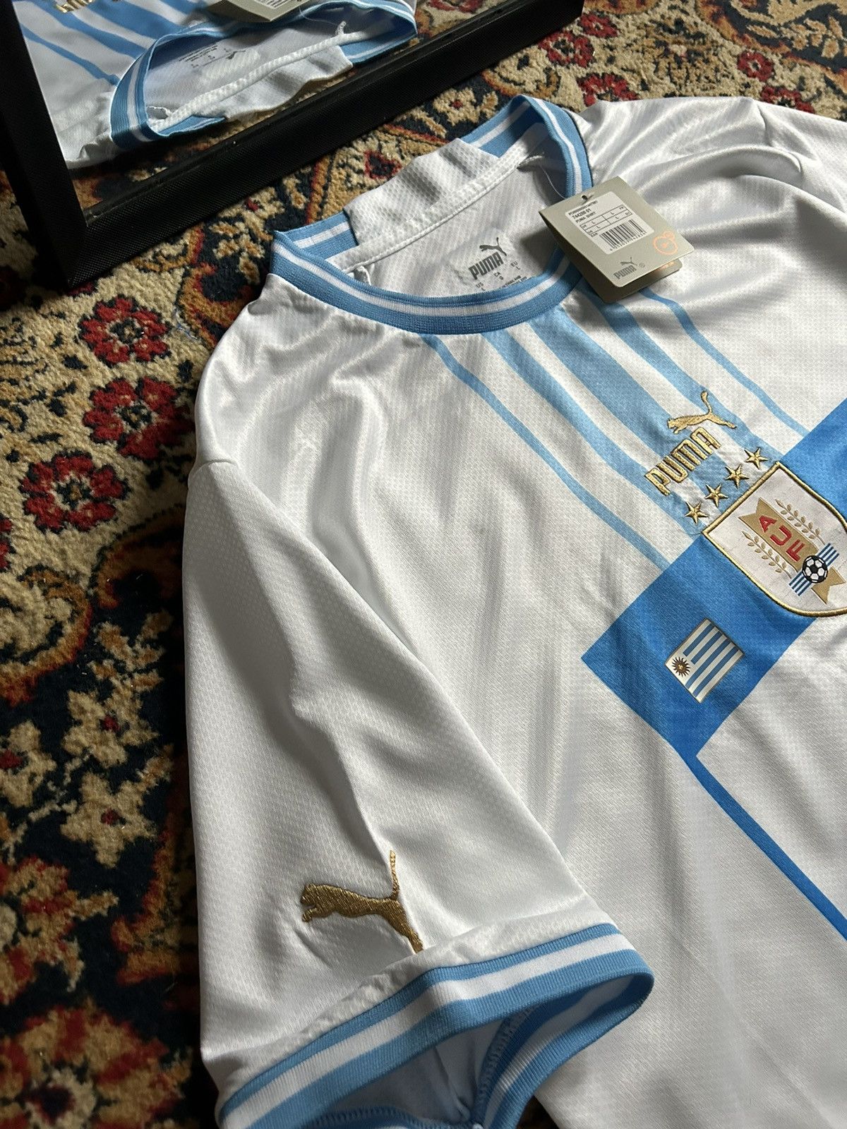 Puma Bentancur Uruguay nomer 6 Puma Away 2022-23 soccer jersey Size US L / EU 52-54 / 3 - 7 Thumbnail