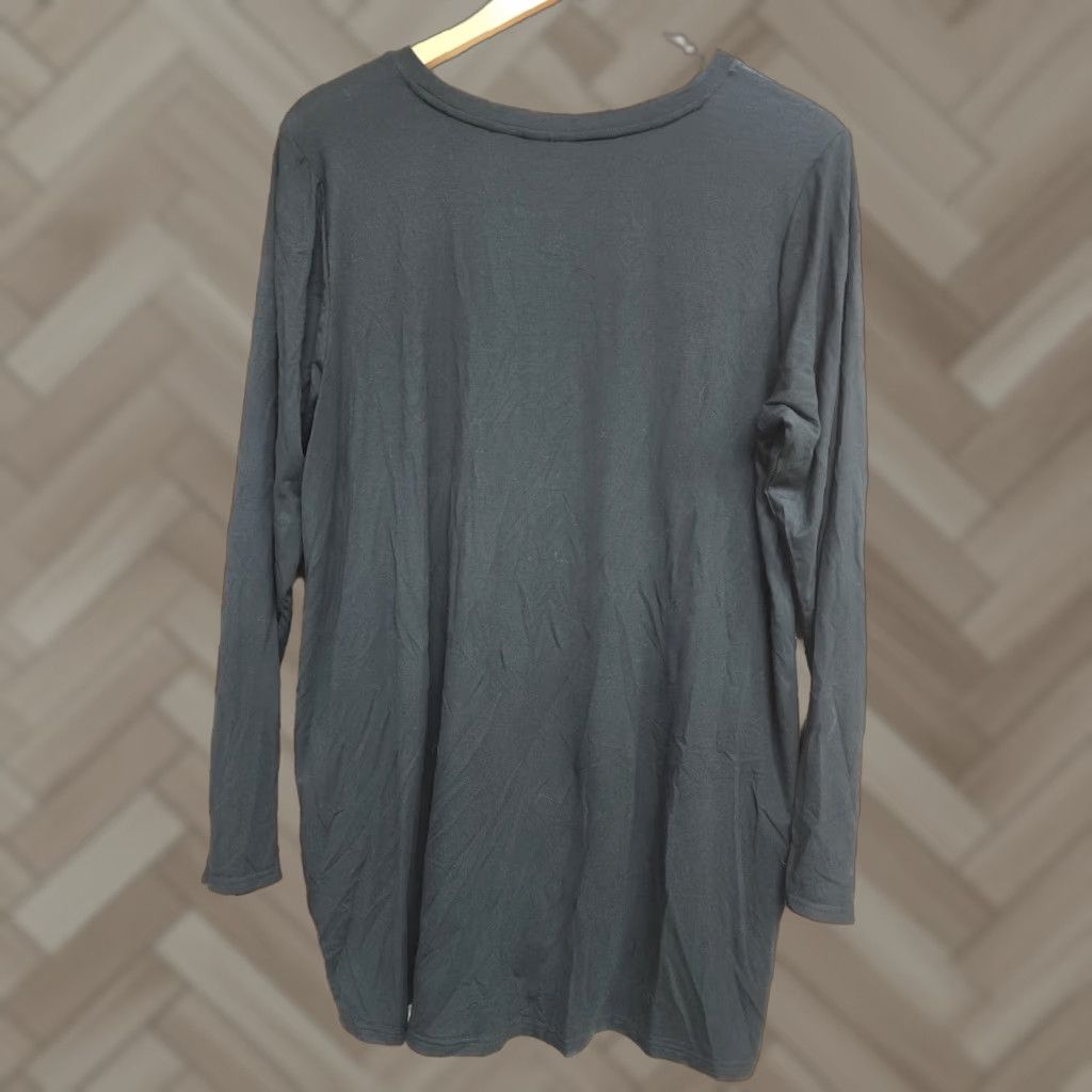 Vintage LOGO by Lori Goldstein Knit Plisse Mixed Media HiLo Top Black M Womens Size M / US 6-8 / IT 42-44 - 1 Thumbnail