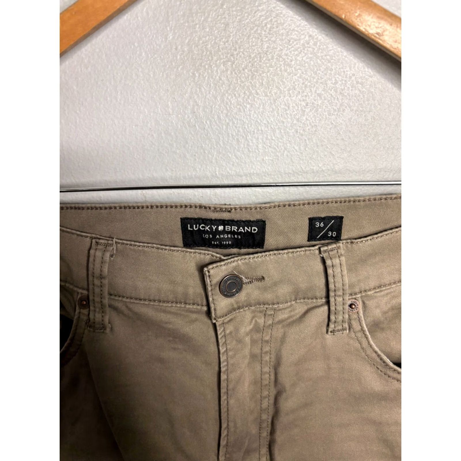 Lucky Brand Lucky Brand Chino Pants Mens 31x30 Khaki Slim Straight Stretch 5 Pocket Beige Flat Front Casual Size US 36 / EU 52 - 3 Thumbnail