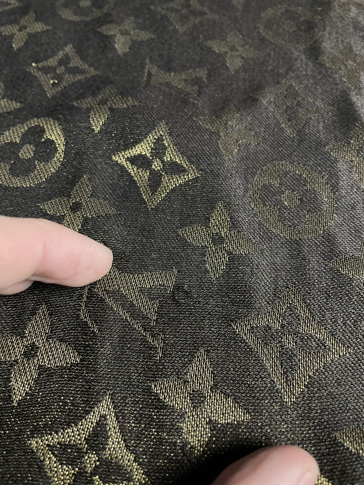 Louis Vuitton Louis Vuitton Brown and Gold Wool scarf Size ONE SIZE - 10 Thumbnail