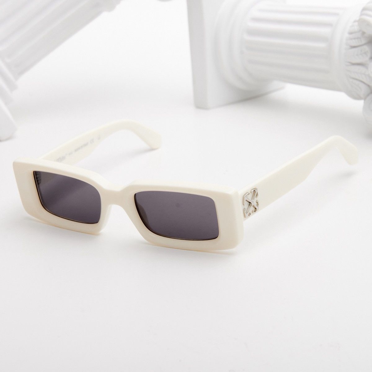 Off-White OFF WHITE ARTHUR WHITE SUNGLASSES Size ONE SIZE - 2 Thumbnail