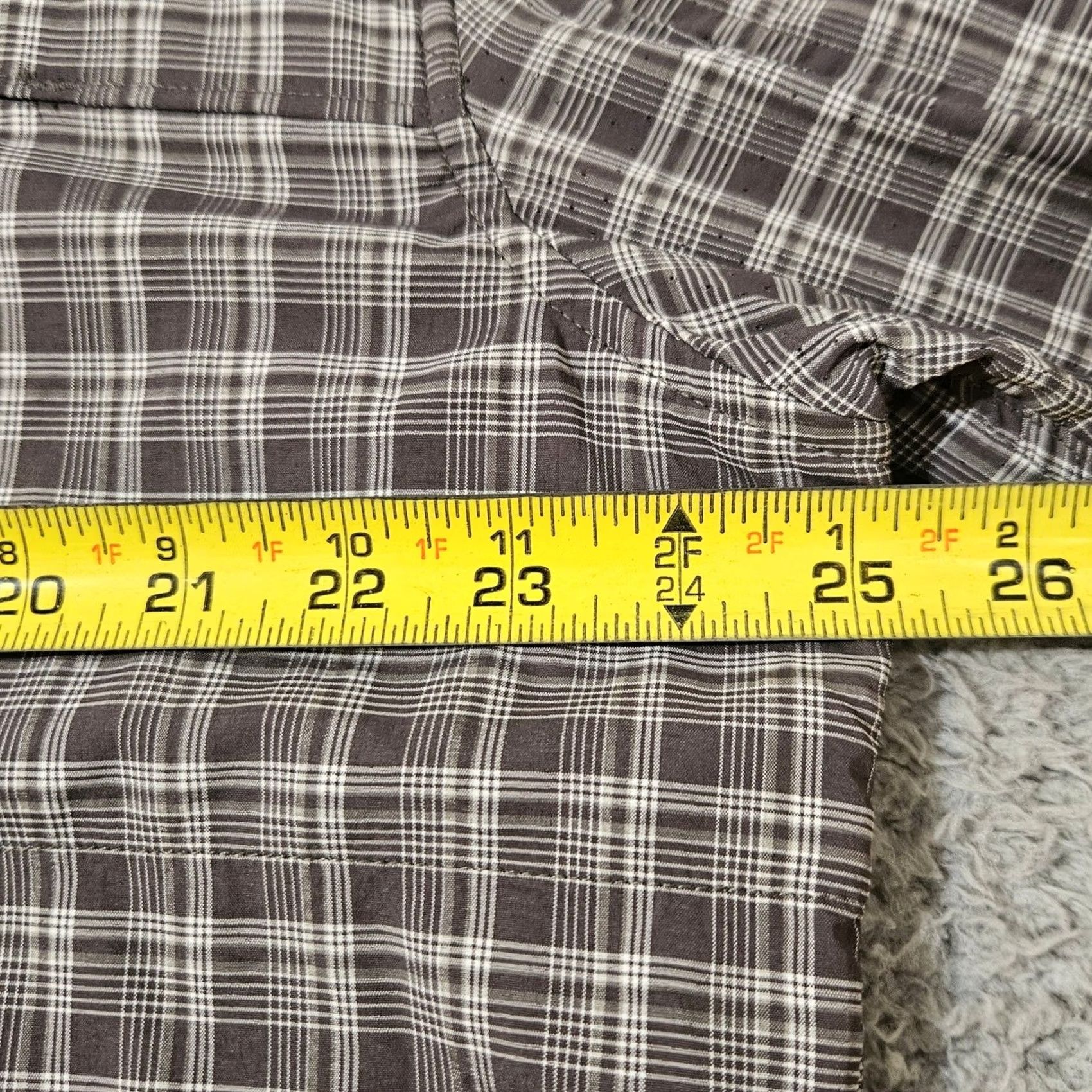 Vintage Huk Mens Iron Brown Lightweight Vented Performance LS Fishing Shirt XL Brown Plaid Long Sleeve Mens XL Size US XL / EU 56 / 4 - 6 Thumbnail