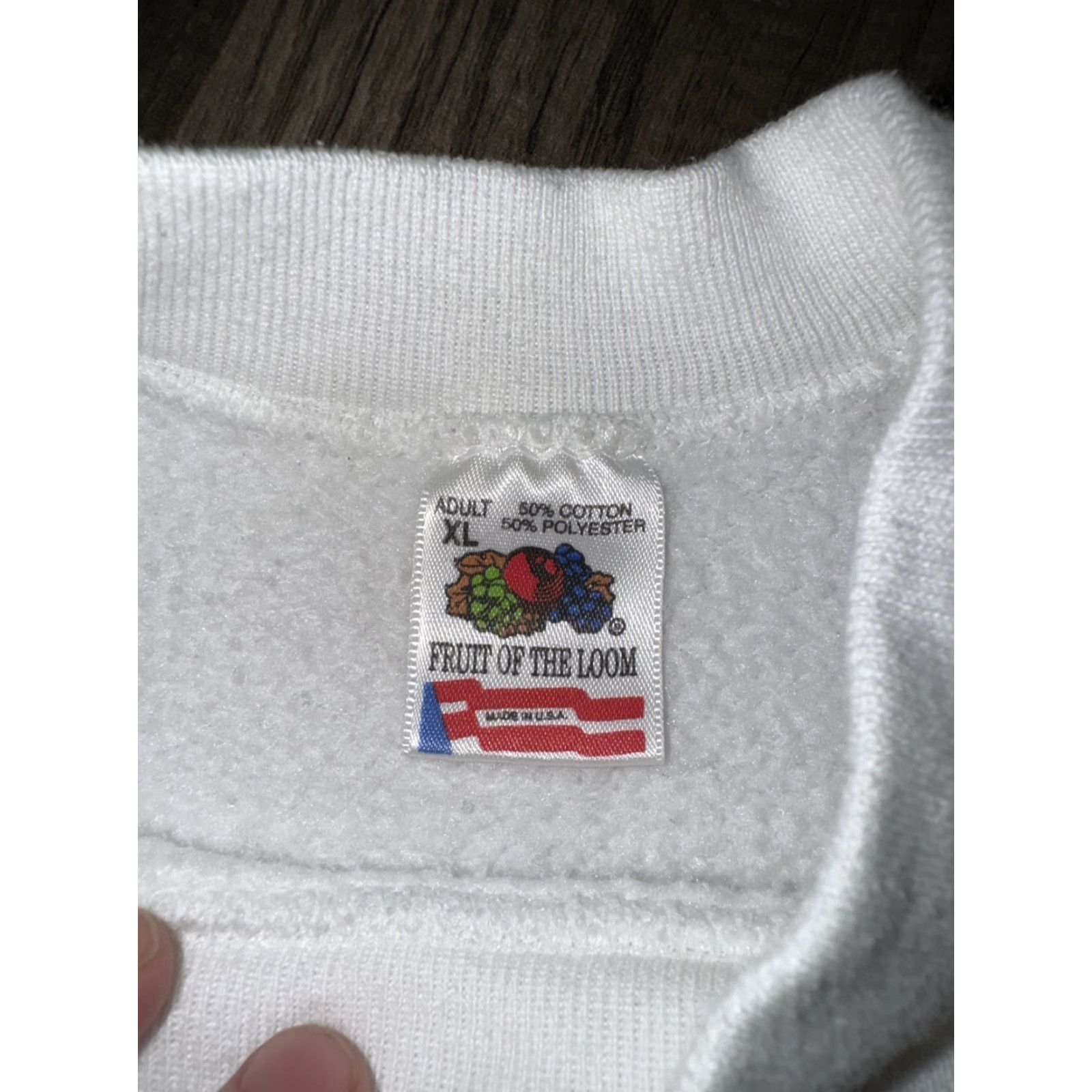 Vintage VINTAGE Fruit Of The Loom Crewneck Sweatshirt White XL Men Pullover USA Thick 23x26 Size US XL / EU 56 / 4 - 3 Thumbnail