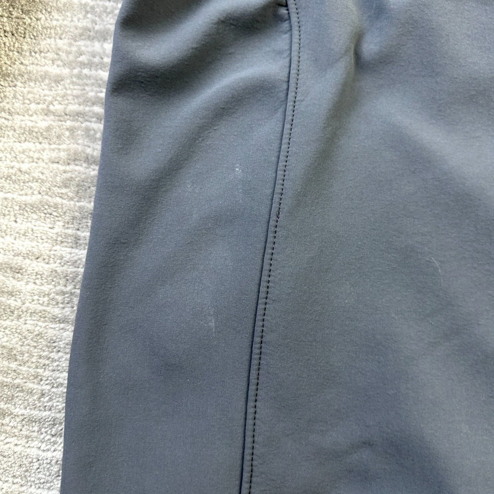 Marmot Marmot Jacket Mens Medium Gray Full Zip Outdoors Hiking Windbreaker Casual Travel - Outdoor Mens Regular Size M Gray Solid Full Zip Jacket Size US M / EU 48-50 / 2 - 5 Thumbnail