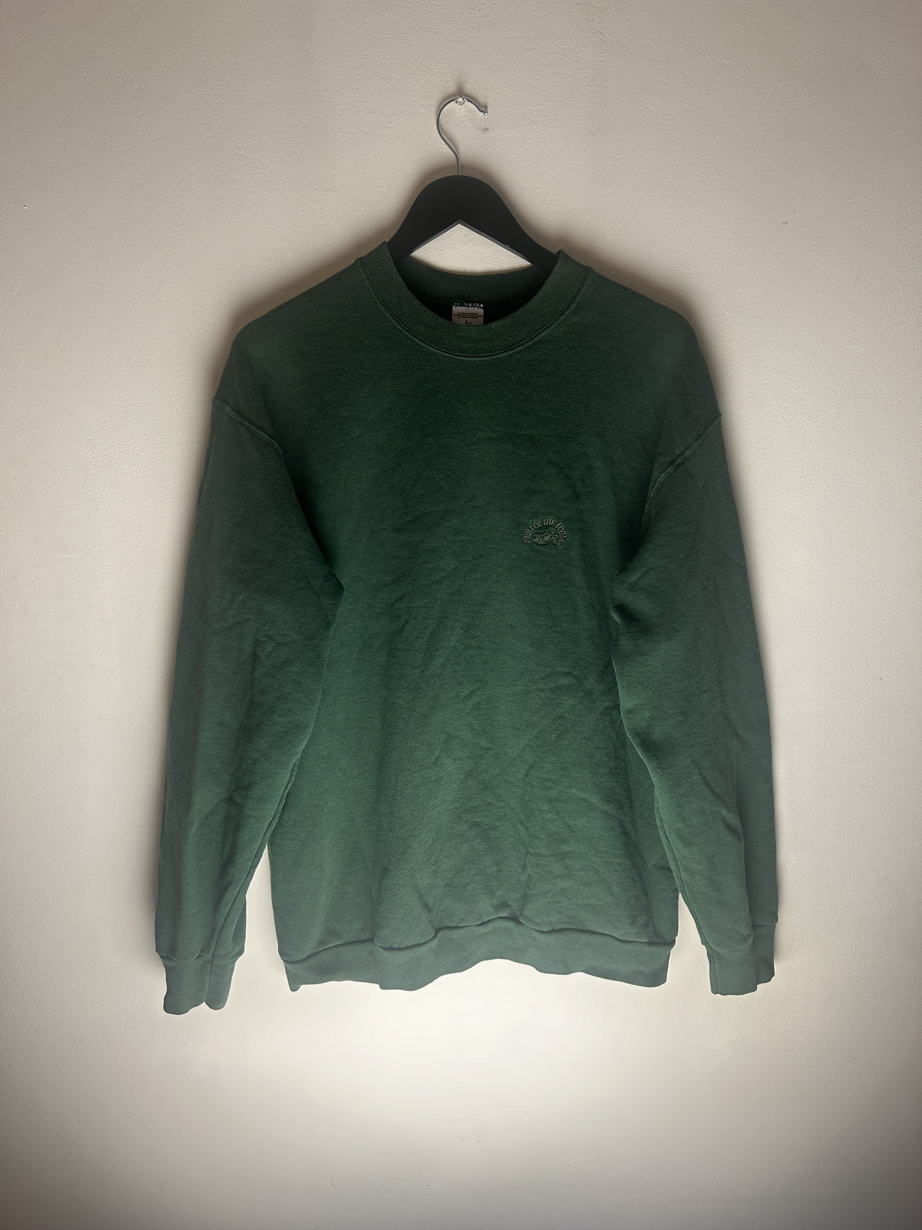 Fruit Of The Loom Vintage Fruit Of The Loom 90's Blank Crewneck Sweatshirt Size US L / EU 52-54 / 3 - 1 Thumbnail