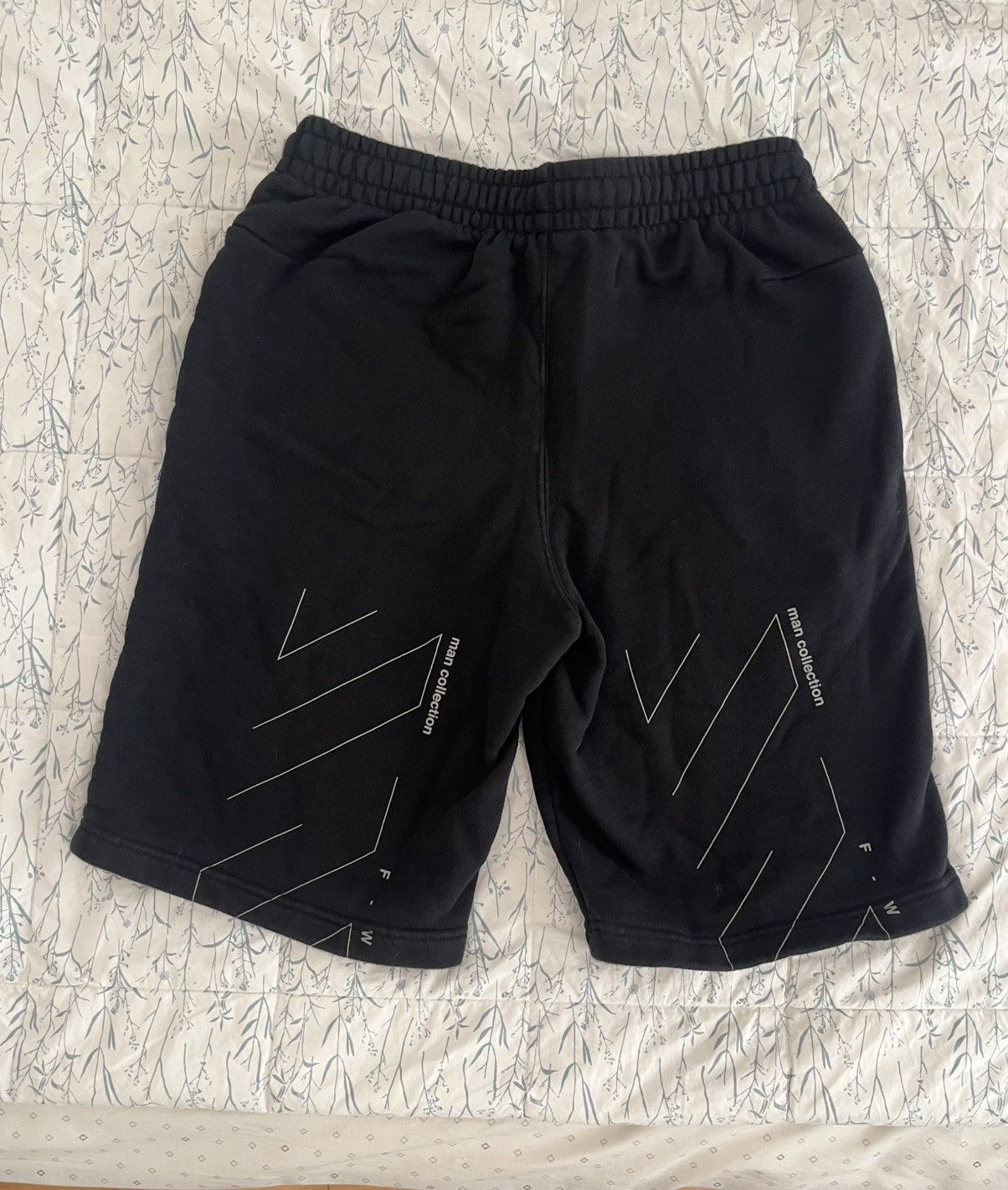 Off-White Unfinished Sweat Shorts Black/Silver Off-White Size US 28 / EU 44 - 2 Thumbnail