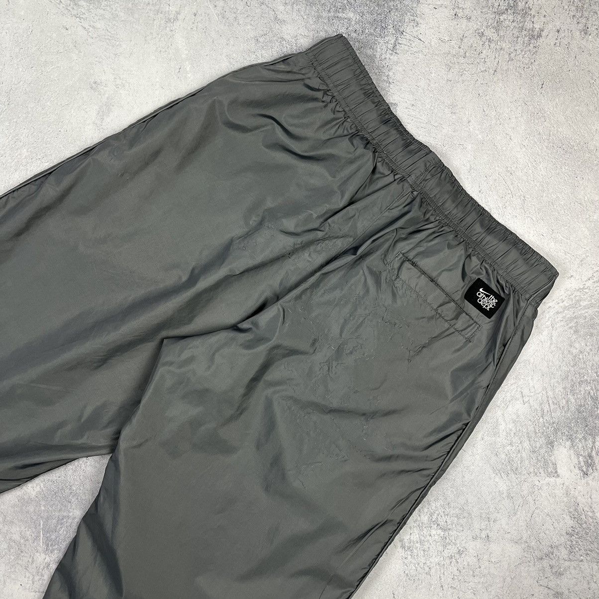 Nike × Vintage Vintage Nike drill nylon y2k swoosh track pants 90’s Size US 34 / EU 50 - 12 Thumbnail
