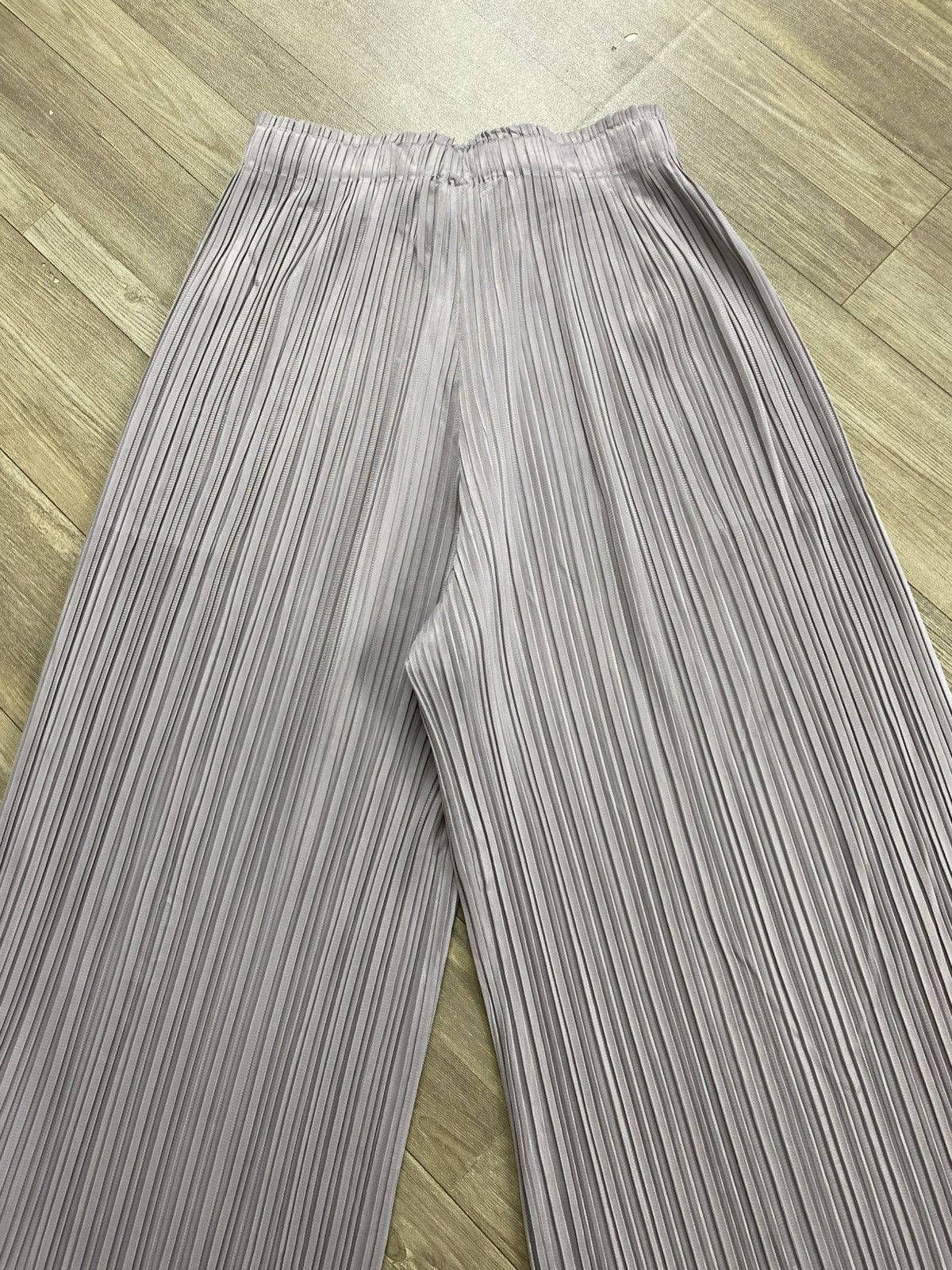 Pleats Please Issey Miyake Vintage Pleats Please Issey Miyake Wide Leg Pants Dark Gray Size US 28 / EU 44 - 15 Thumbnail