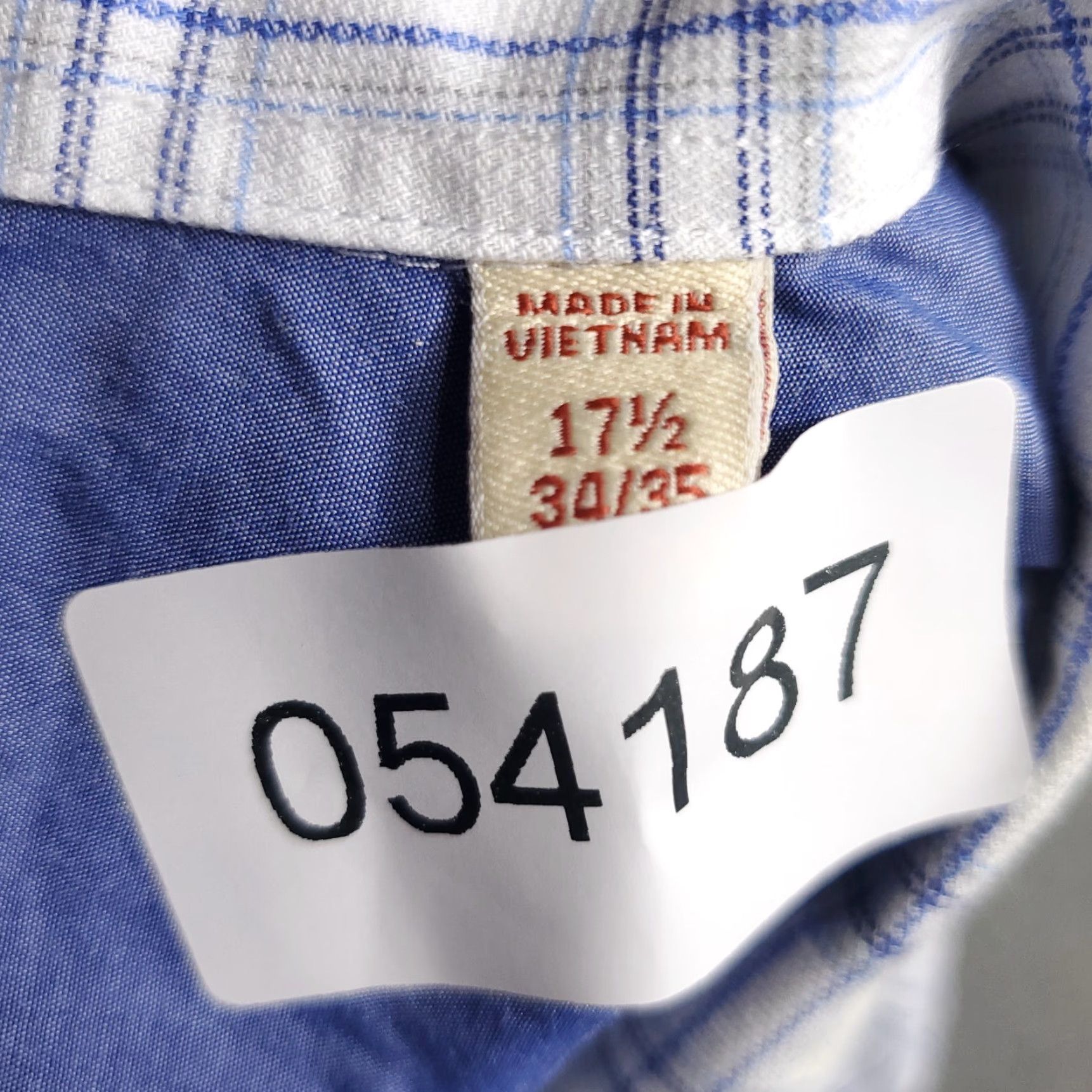 Vintage Penguin Dress Shirt Mens 17.5 Blue Plaid Long Sleeve Button Up Shirt Regular Fit Casual/Workwear Size 46R - 8 Thumbnail