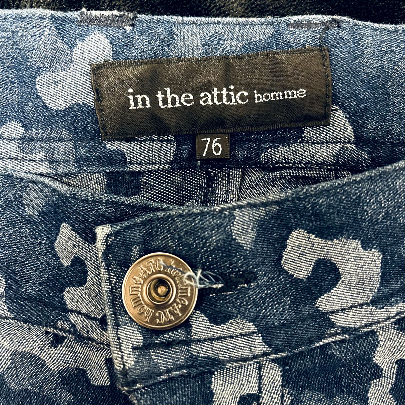 In The Attic in the attic Blue Camo Denim Jeans Size US 31 - 5 Thumbnail