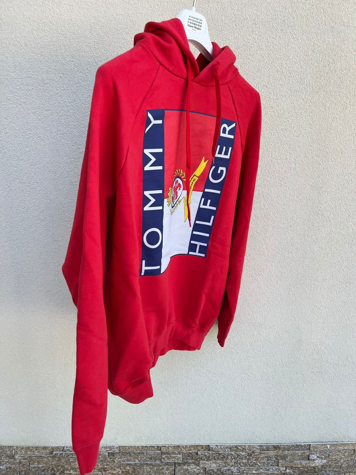 Tommy Hilfiger × Vetements Vetements x Tommy Oversized Hoodie in Red Size US S / EU 44-46 / 1 - 4 Thumbnail
